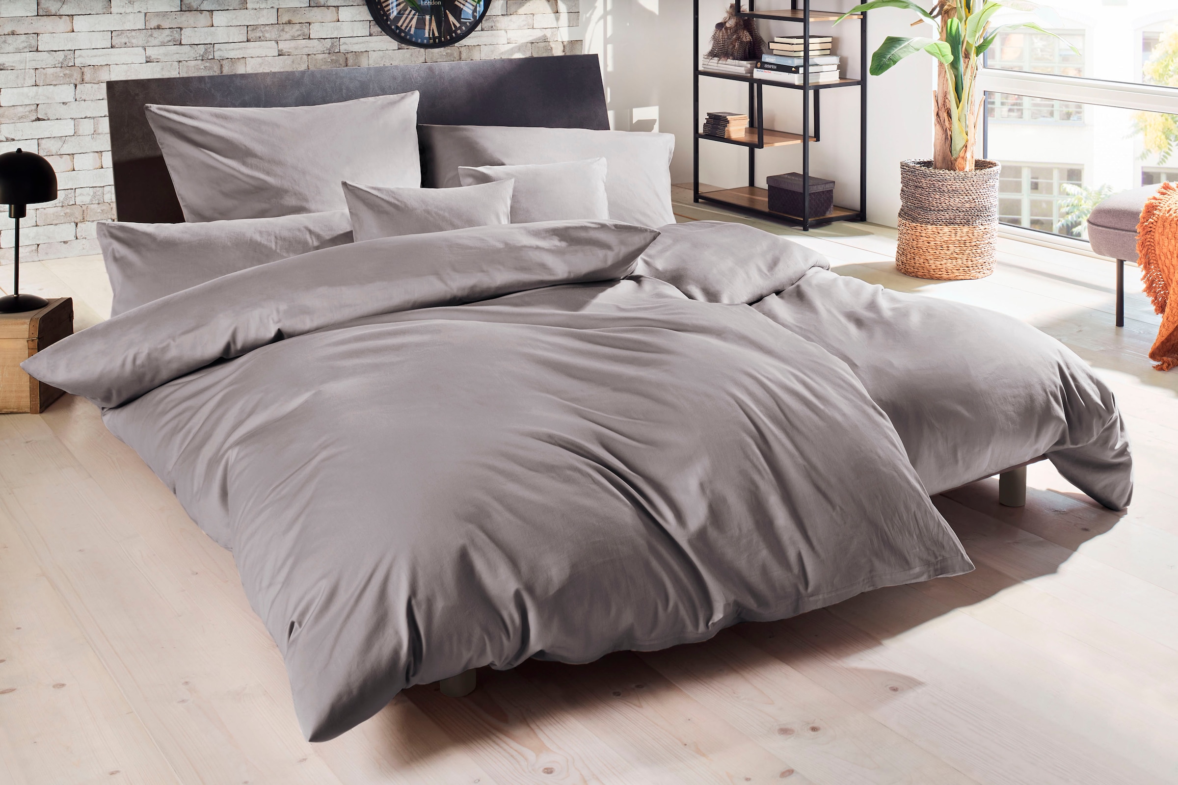 Primera Bettwäsche »Uni Luxus-Satin in Gr. 135x200, 155x220 oder 200x200 cm« 2 Stk. Bettwäsche aus Baumwolle, unifarbene Bettwäsche mit Reißverschluss