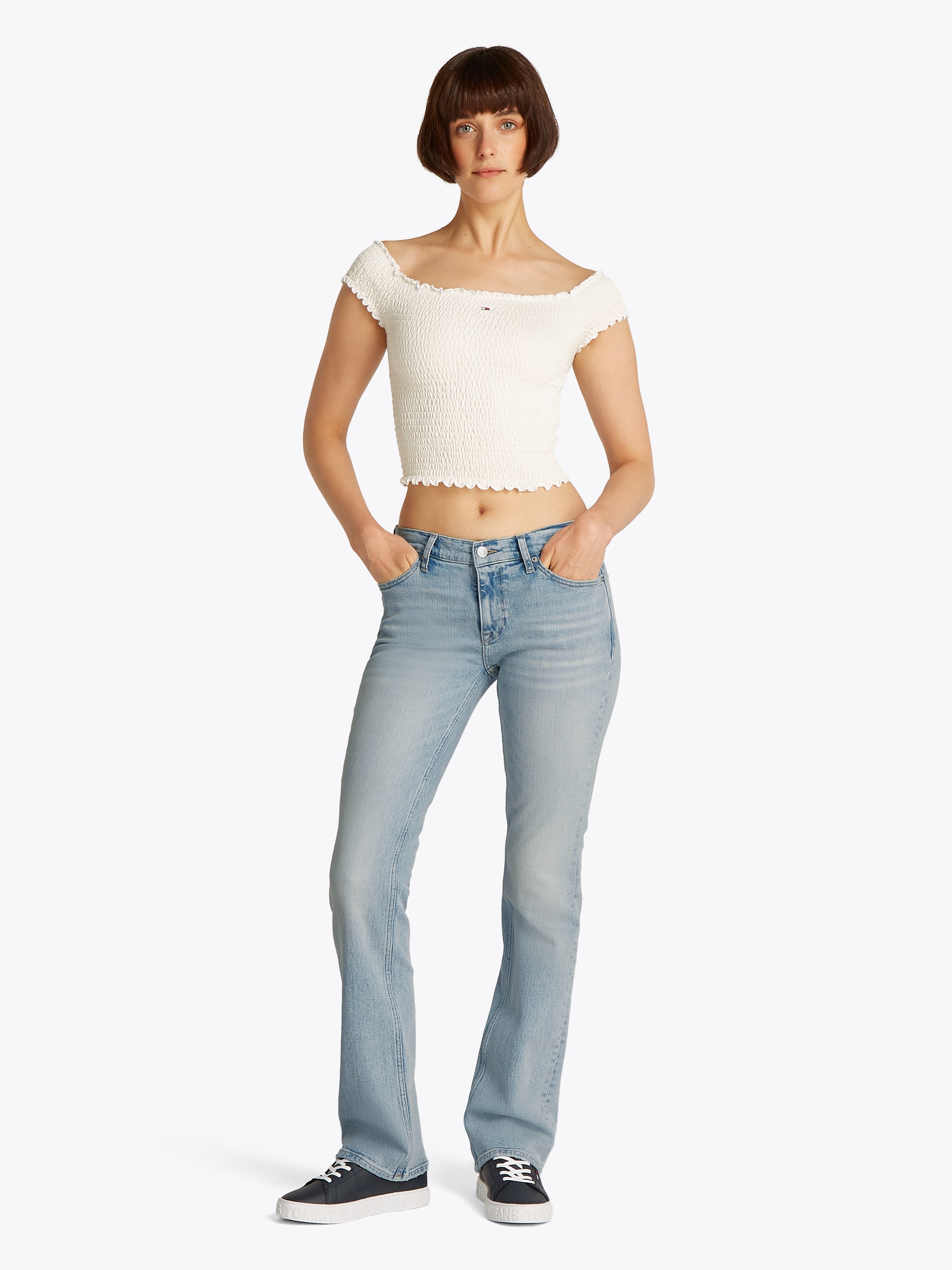 Tommy Jeans Bootcut-Jeans »Maddie Mid Rise Bootcut«, in hellblauer Waschung