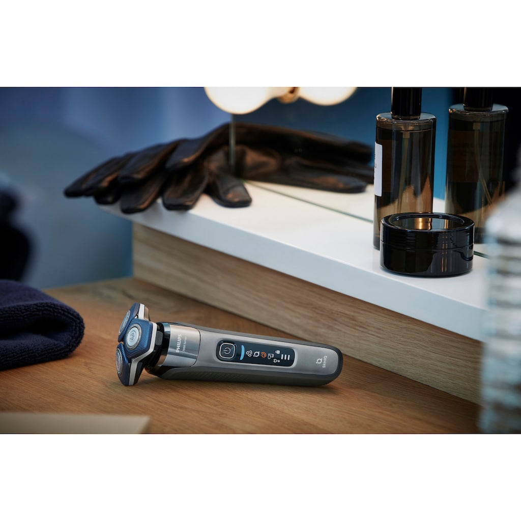 Philips Elektrorasierer »Shaver Series 7000 S7887/55«, Reinigungsstation, ausklappbarer Präzisionstrimmer, 1 Reinigungskartusche, Etui, Ladestand, mit SkinIQ Technologie