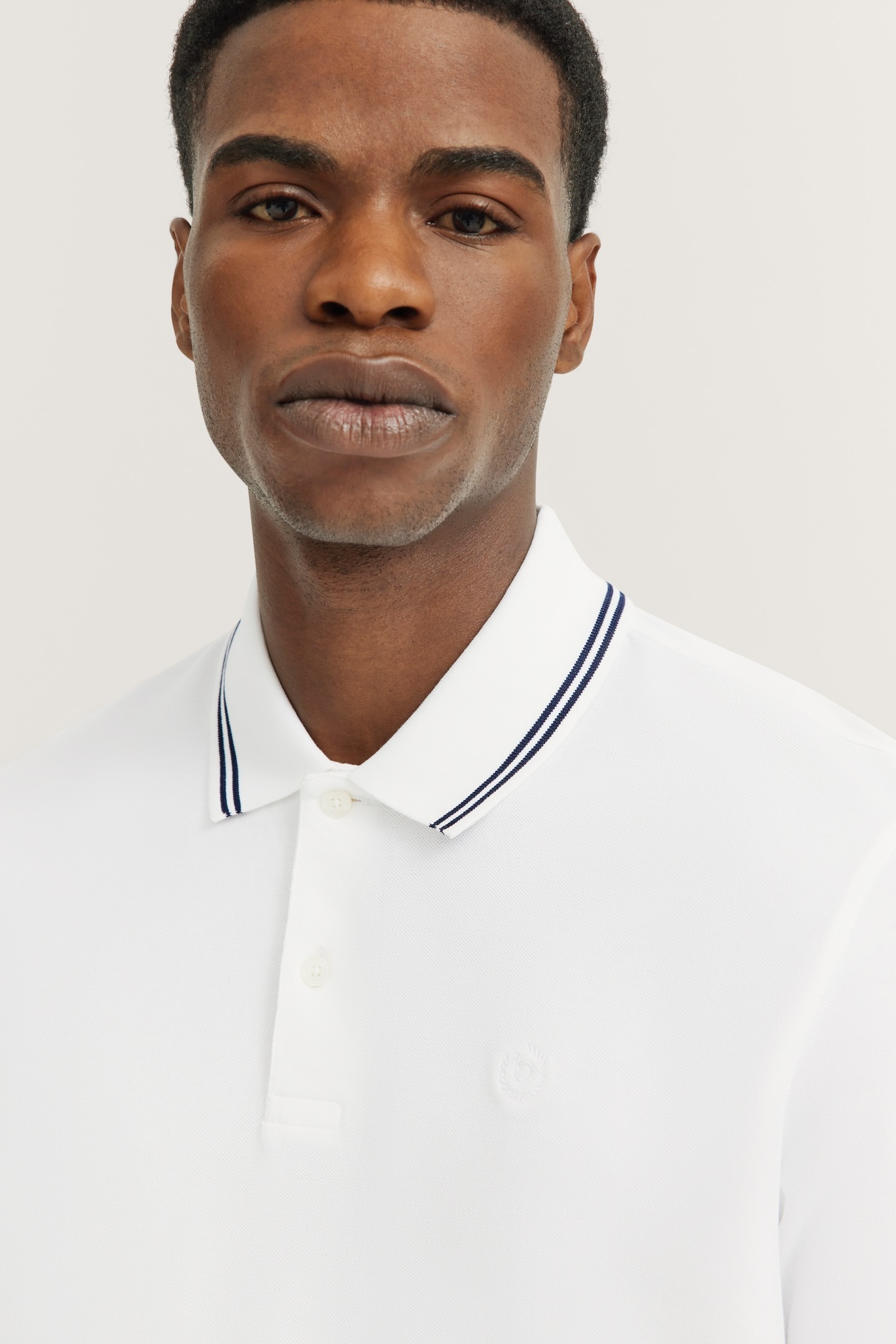 bugatti Poloshirt, mit Kontraststreifen und Bruststickerei