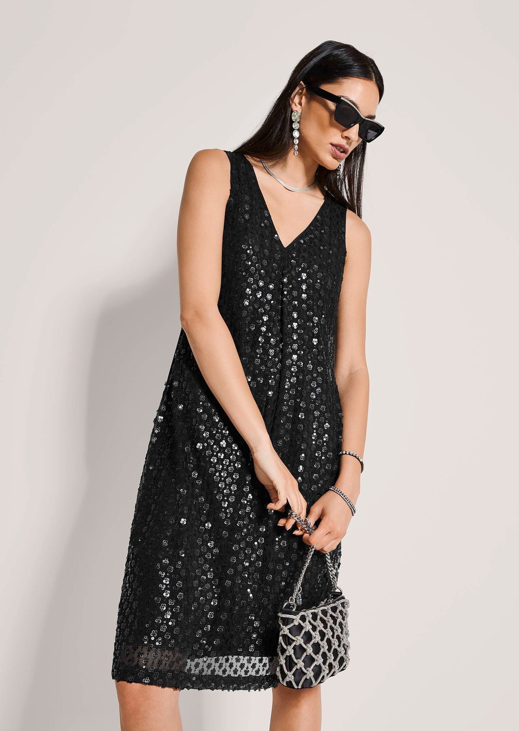 MADELEINE Sommerkleid »Paillettenkleid Partykleid mit V-Ausschnitt« Aufgestickte Pailetten