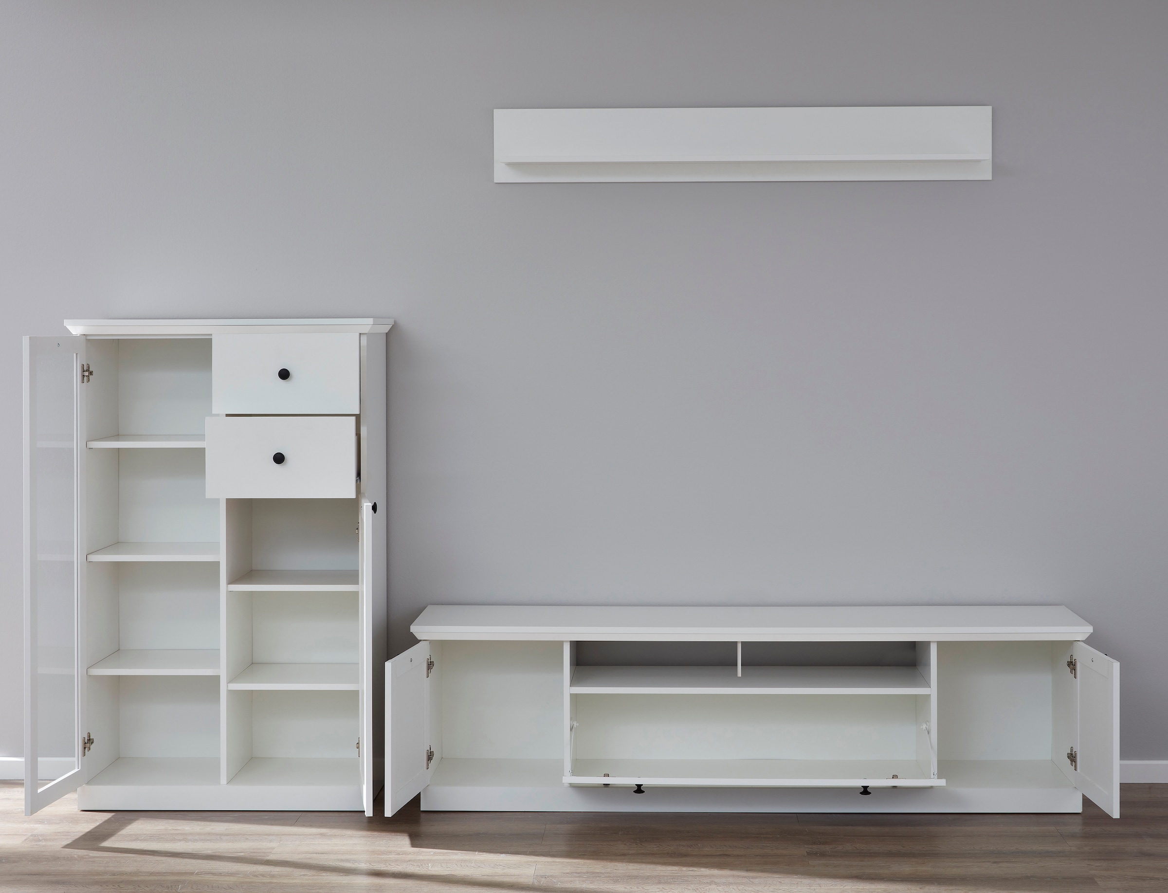 Home affaire Vitrine »Örebro« zeitloser Landhausstil, mit Vollauszug, Beleuchtung optional