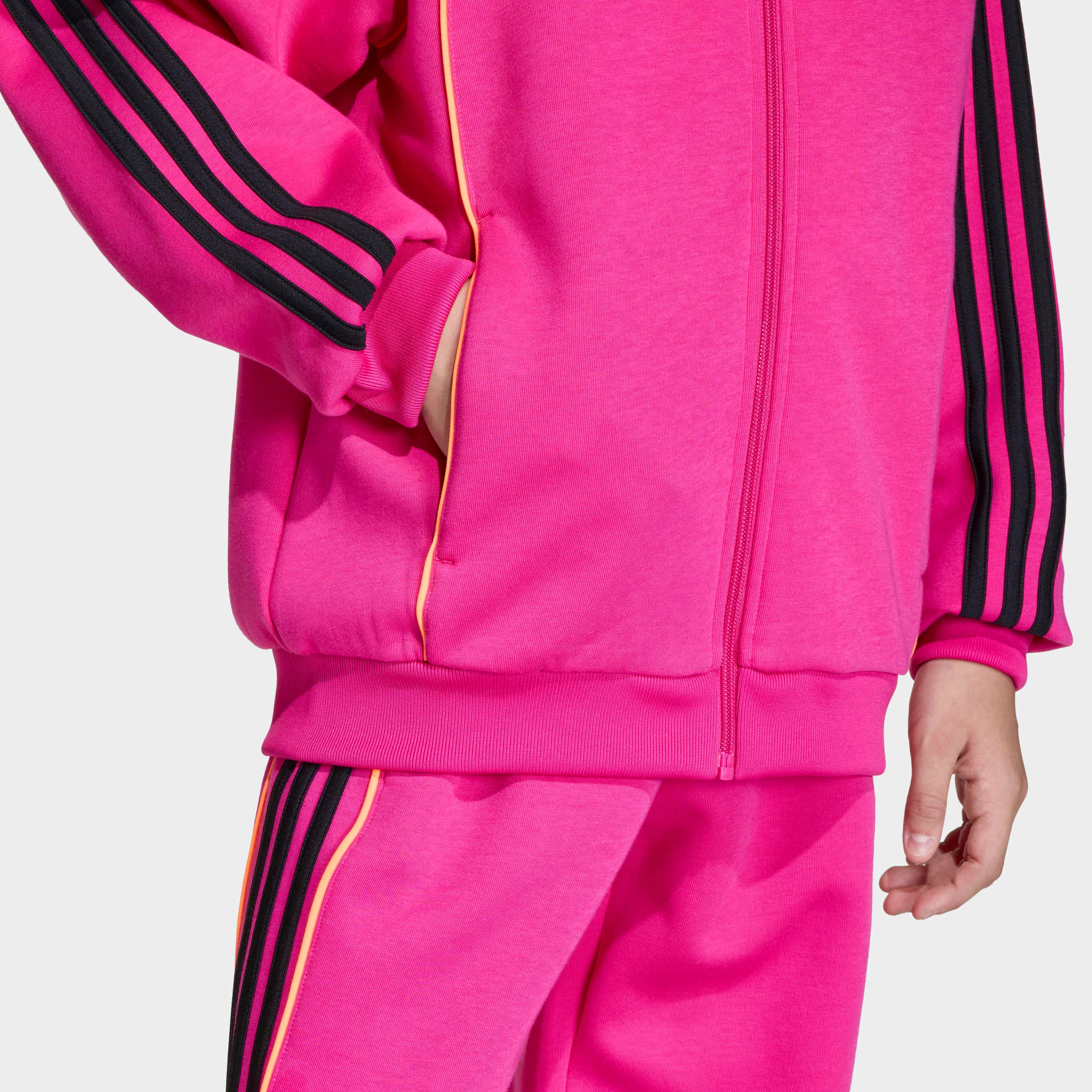 adidas Originals Trainingsjacke »ORIGINALS, LOCKER GESCHNITTEN«