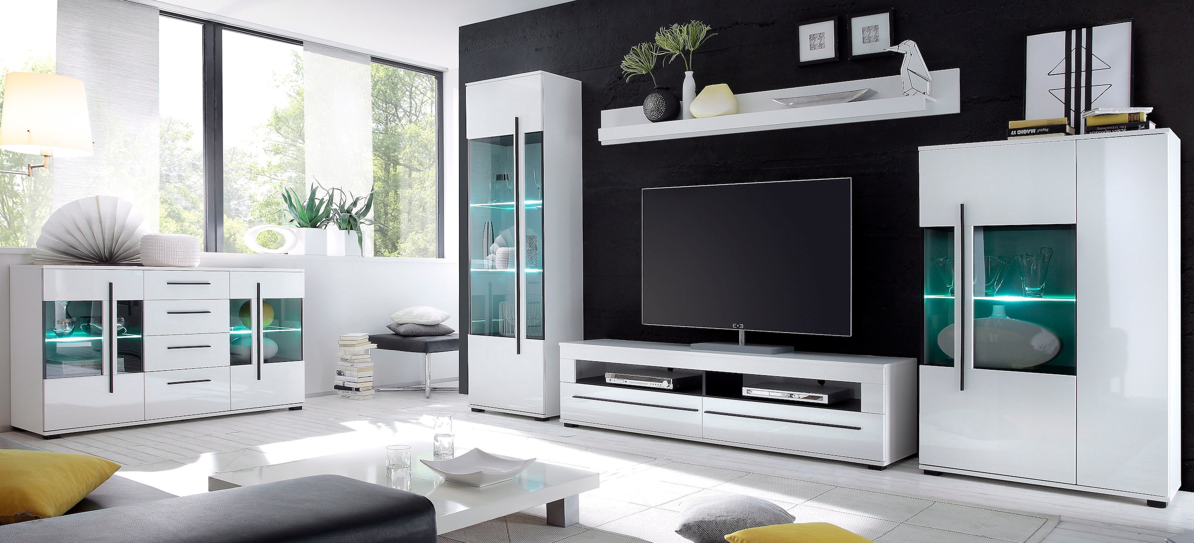 INOSIGN Sideboard »Cantara, moderner Schrank, Kommode in Eiche Evoke oder weiß«, schwarze Stangengriffe, ausreichend Stauraum, vielseitig einsetzbar