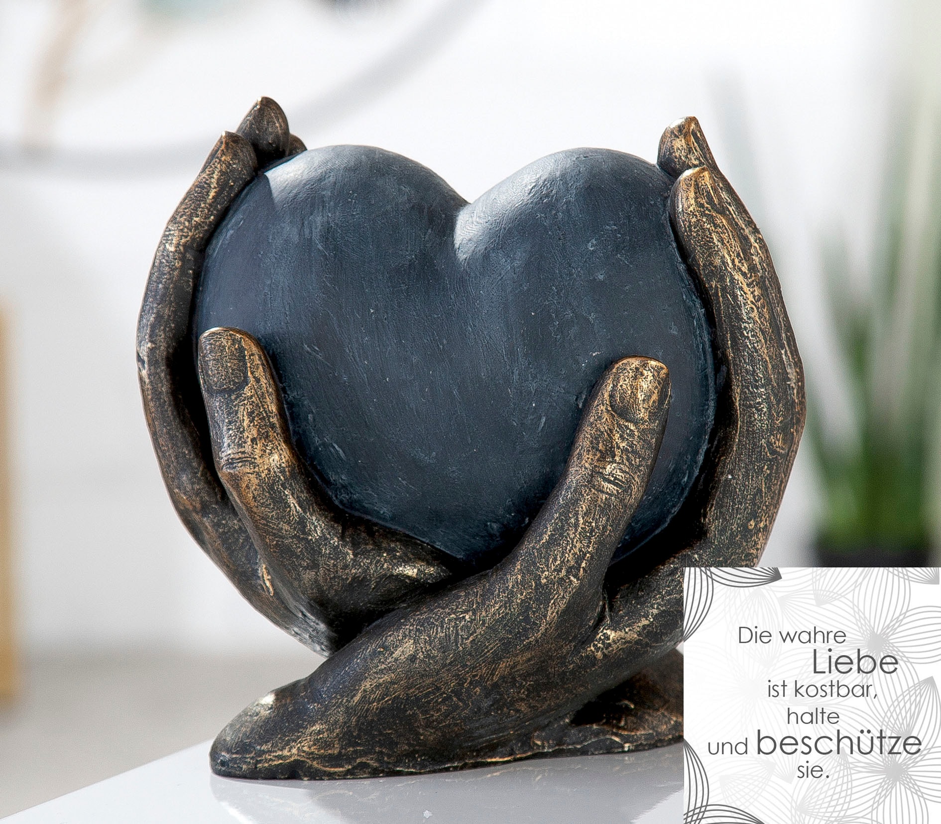 bequem (1 St.) Händen«, Gilde Dekofigur Casablanca »Skulptur Herz in by bestellen