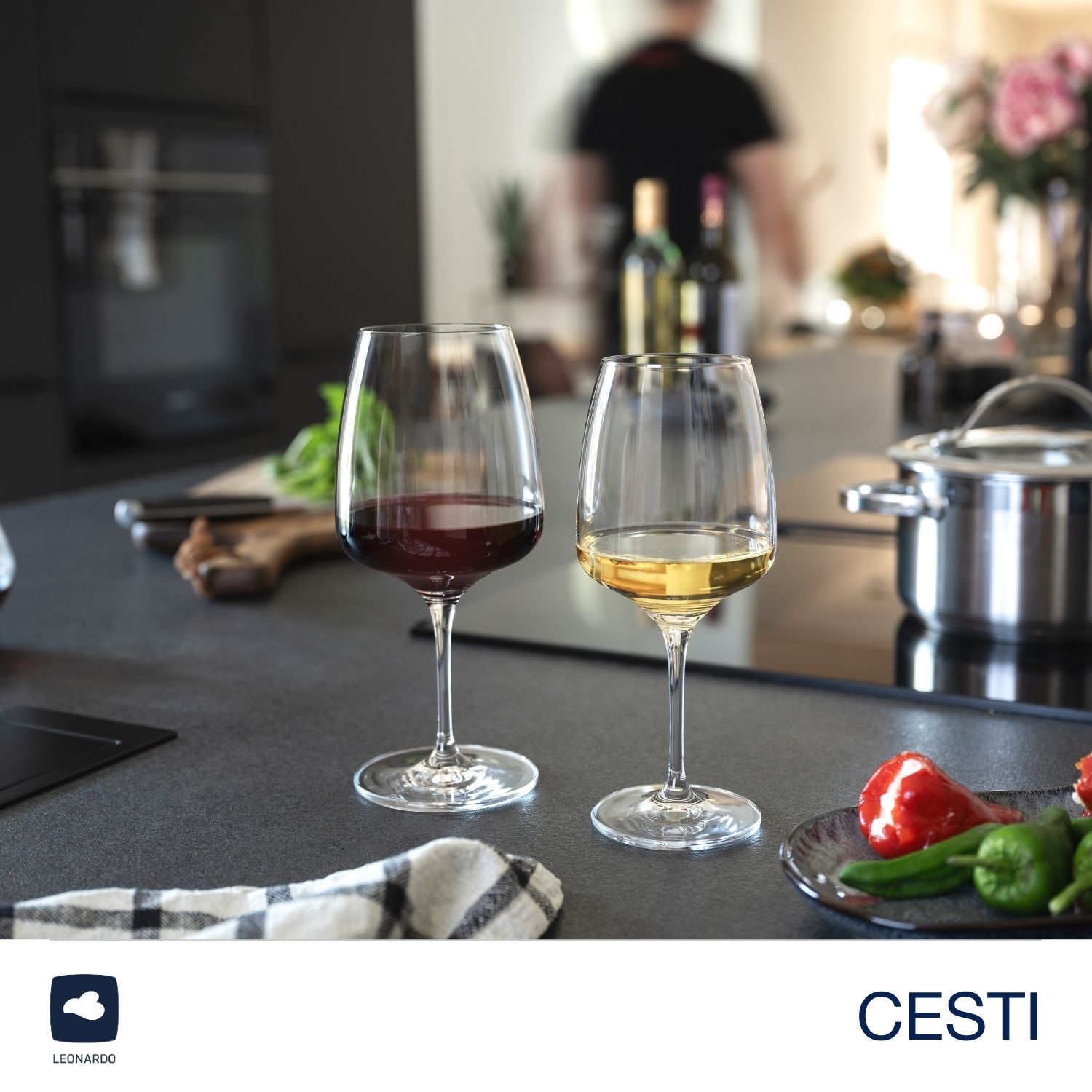 LEONARDO Rotweinglas »6 Weingläser CESTI + Poliertuch« 6 Rotwein-Gläser mit Poliertuch