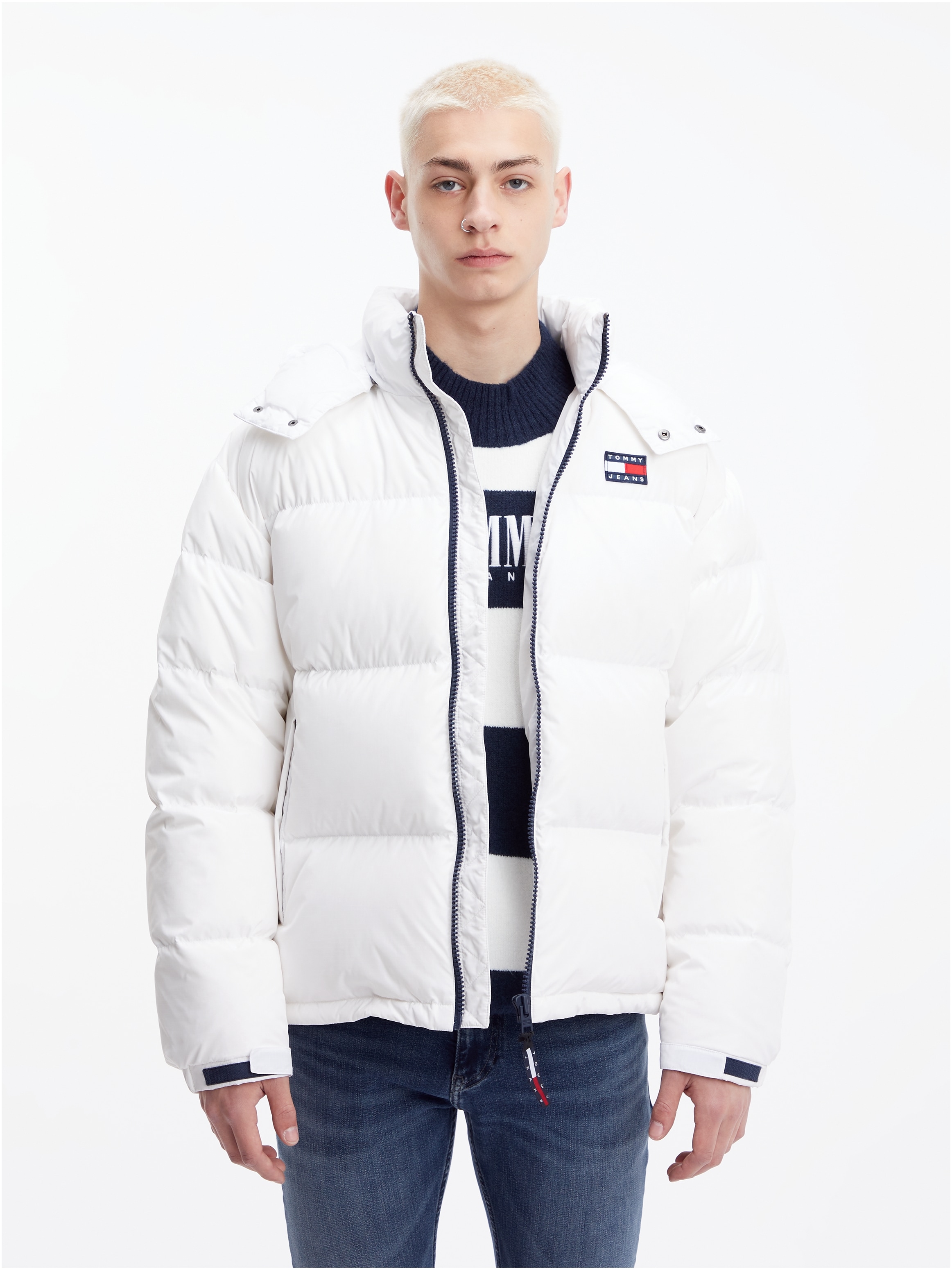 Tommy Jeans Steppjacke »TJM ALASKA PUFFER«, mit Kapuze, mit Markenlabel