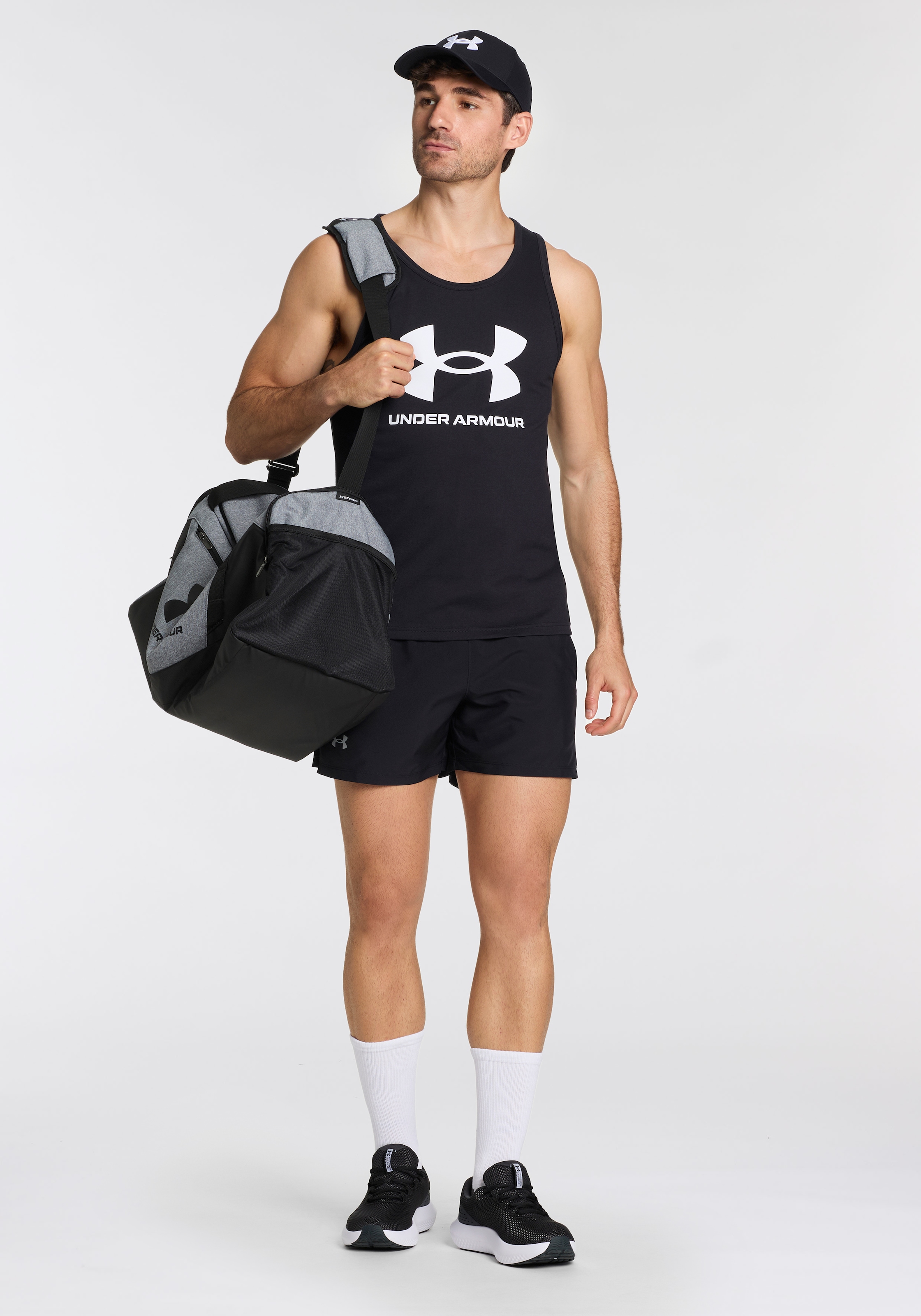 Under Armour® Sweatshorts »UA Rival Fleece Shorts«  aus Baumwolle und Polyester, mit elastischem Bund, mit Seitentaschen