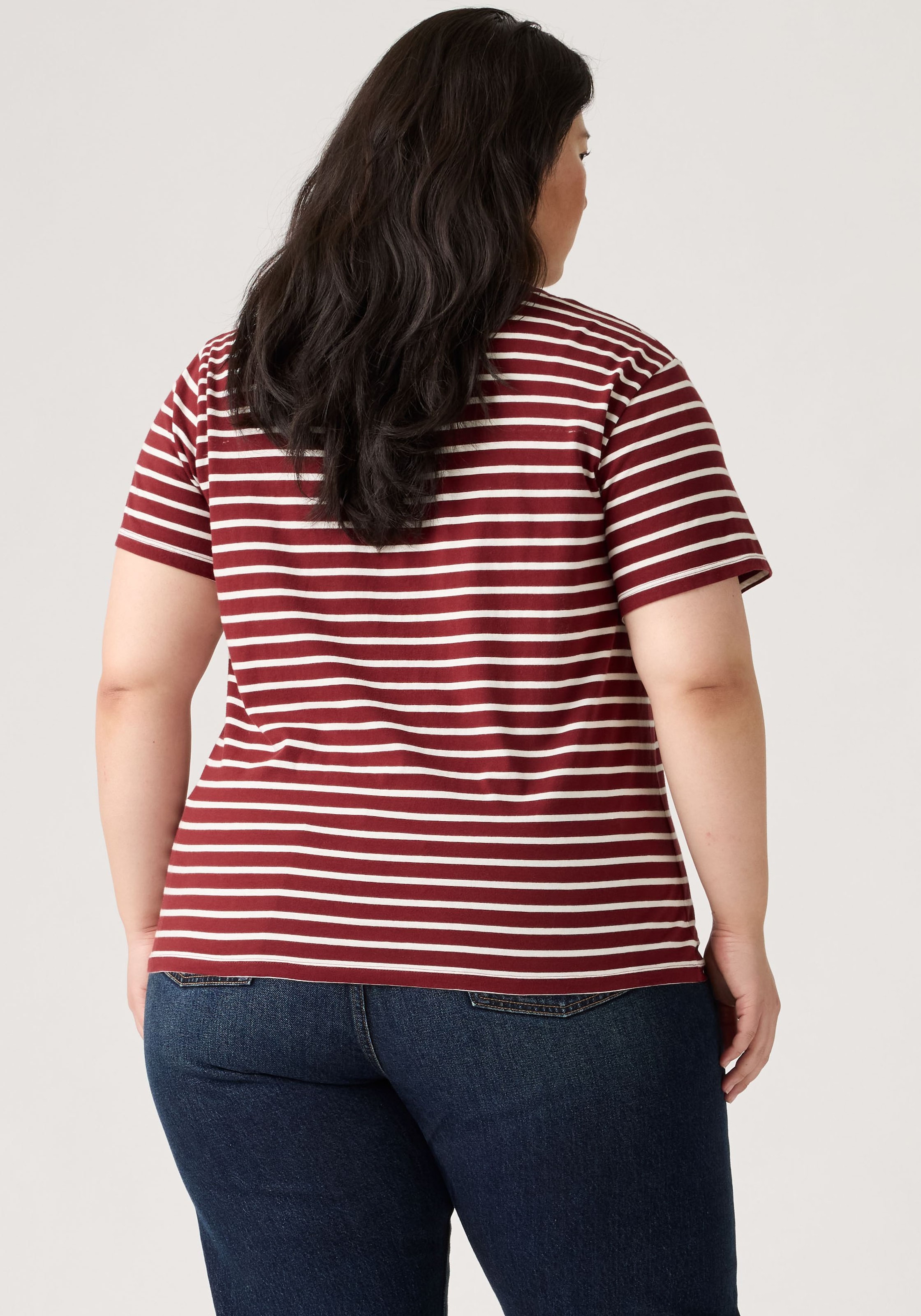 Levi's® Plus Kurzarmshirt »V NECK TEE« Gerade geschnittene Passform