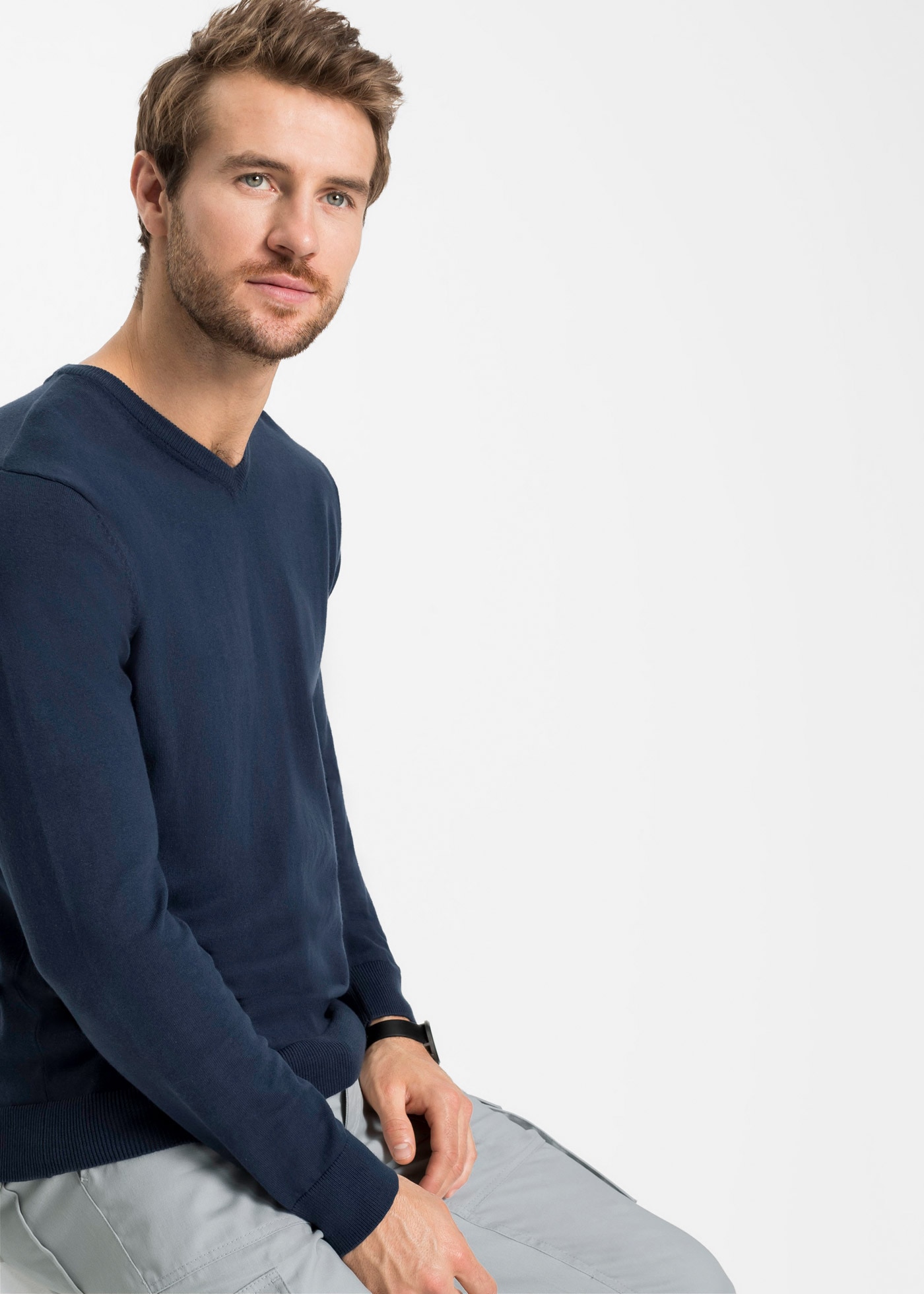 bonprix Strickpullover »Feinstrickpullover in Regular Fit« mit V-Ausschnitt