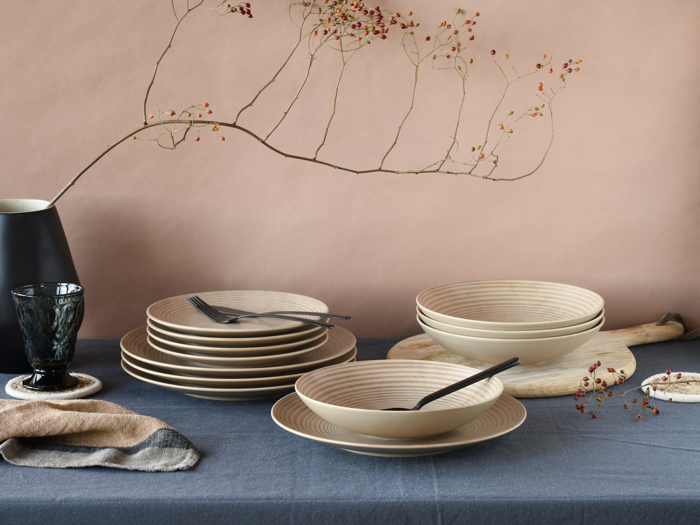 CreaTable Teller-Set »Catania, Tellerset 12-tlg.« Vintage Farben, Ausdrucksstarkes Relief, Handwerklicher Charakter