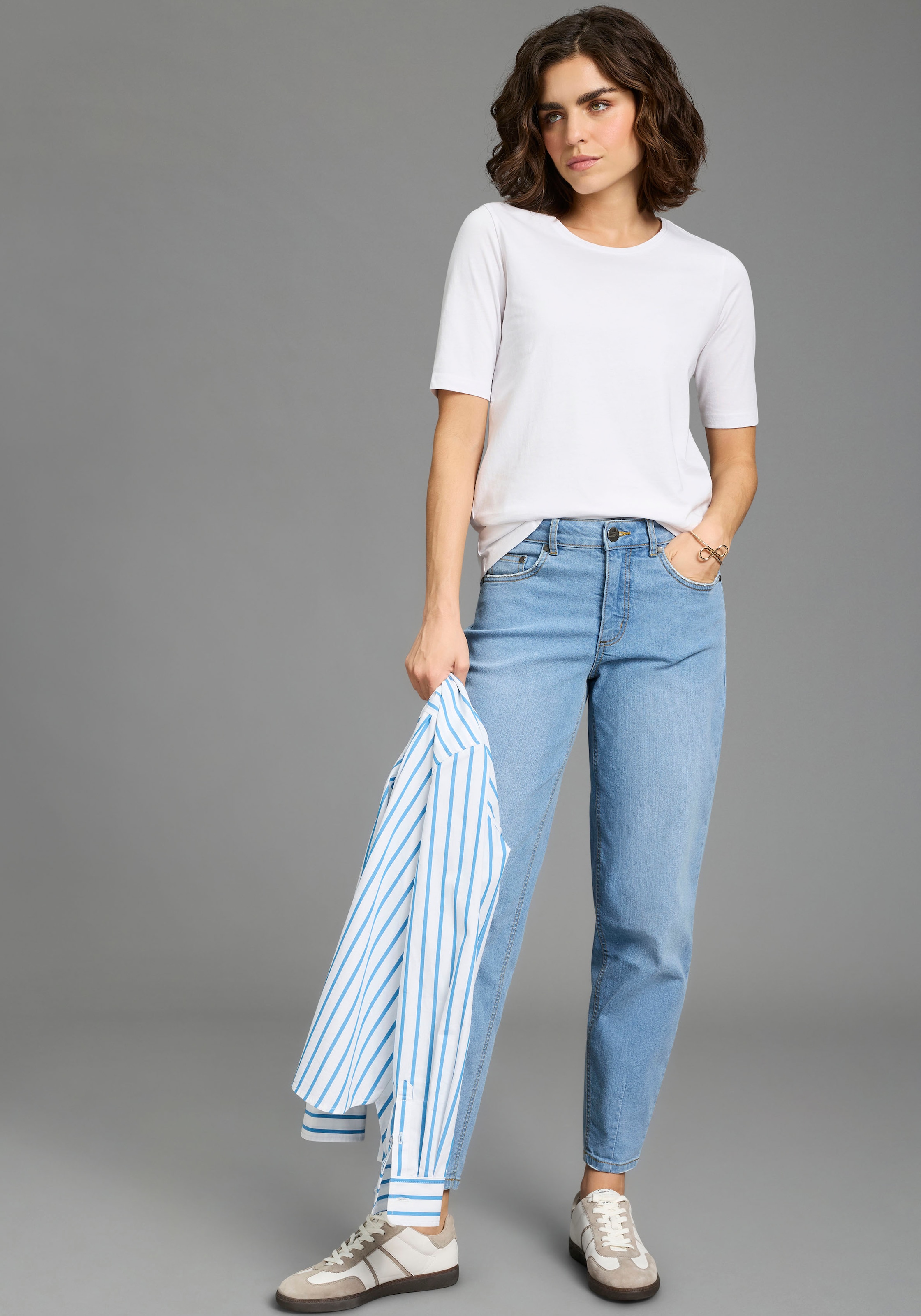 Arizona Comfort-fit-Jeans weite Beinform mit schmalem Abschluss, knöchellanger Schnitt