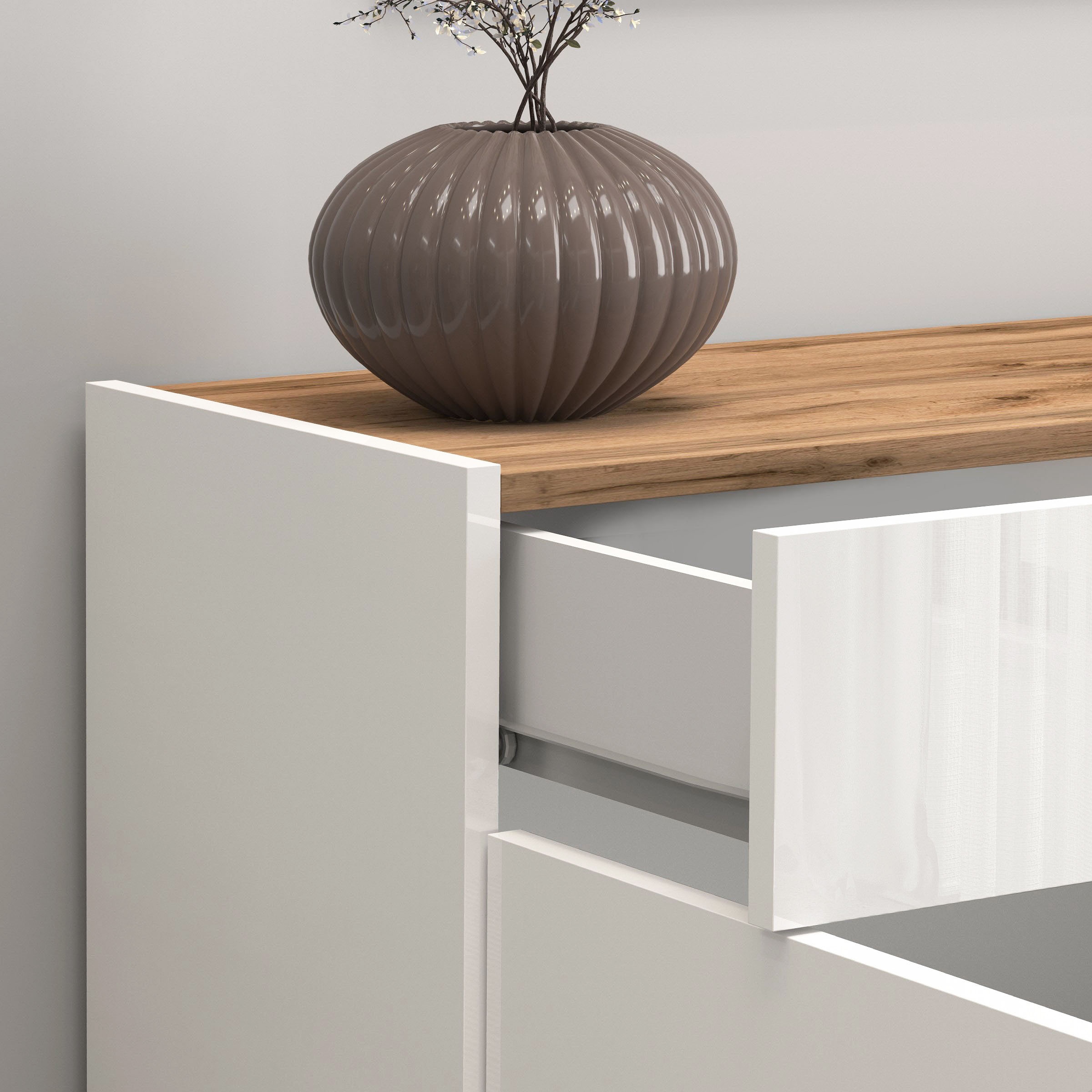 OTTO home Sideboard »Garda, Kommode, Schrank, 2 Türen, 1 Schublade, Made in Italy« Hochglanzlackierte Fronten, Korpus matt, grifflos, Breite 80,9 cm