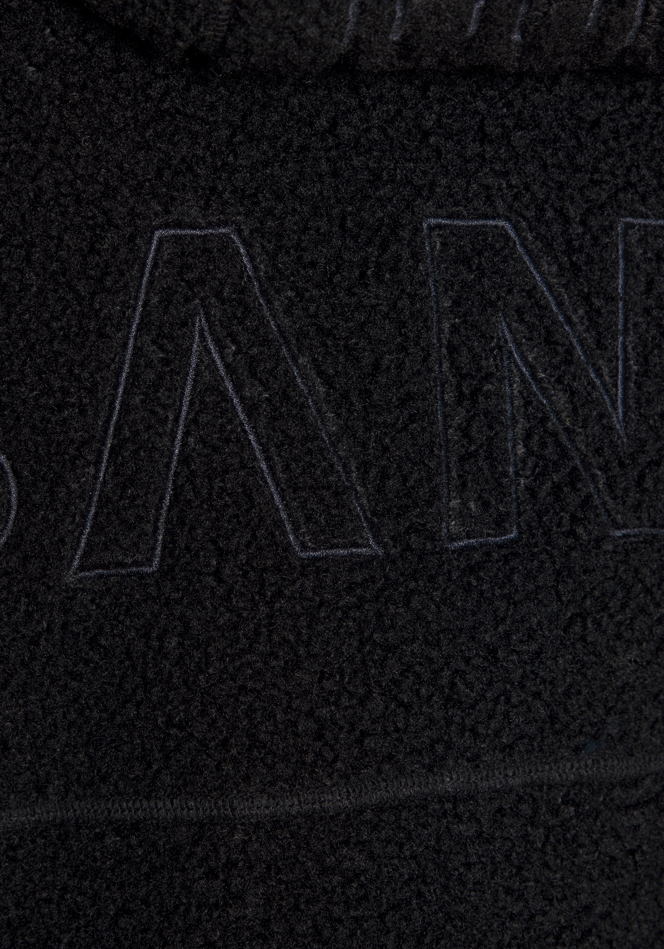 Elbsand Fleecejacke mit Kapuze aus Teddy-Fleece- mit Kapuze und schönem Logo auf der Rückseite