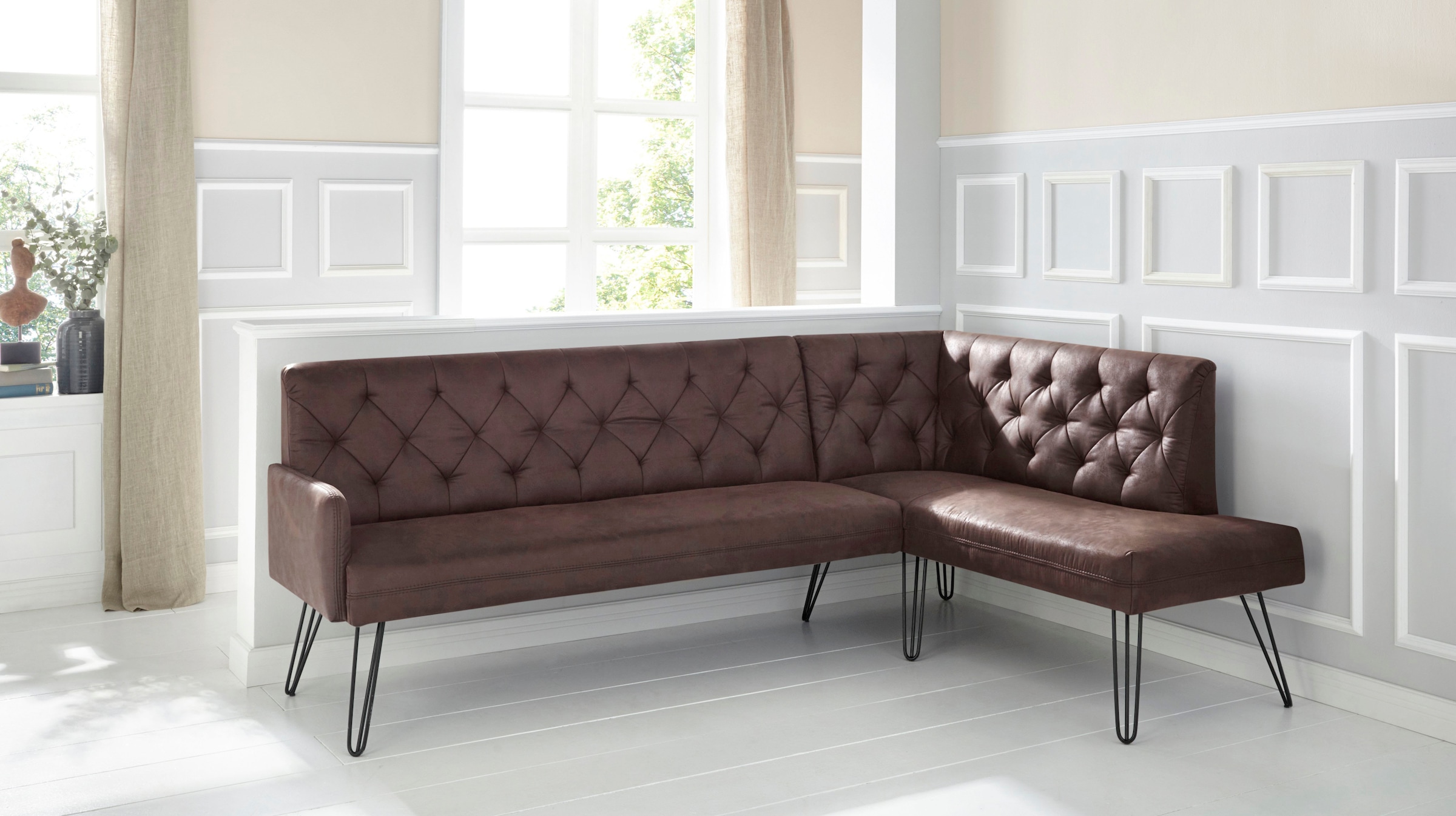 Eckbank »Doppio, Chesterfield Optik, komfortabel und bequem, hohe Designfüße«, Frei im...