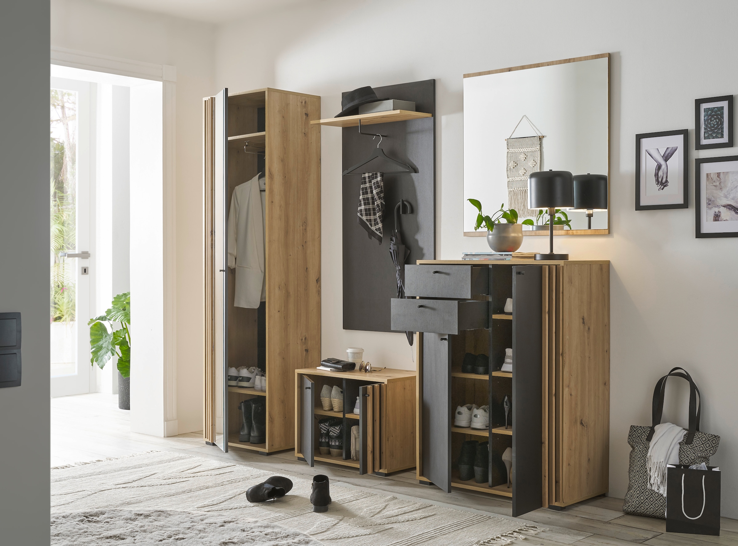 HBZ Garderoben-Set »5-tlg. Eiche MDF Stripes Flurgarderobe Stellmaß BxHxT 230x196x38 cm«, (5 St.), Mit Schuhkommode, Hochschrank, Bank, Paneel, Spiegel