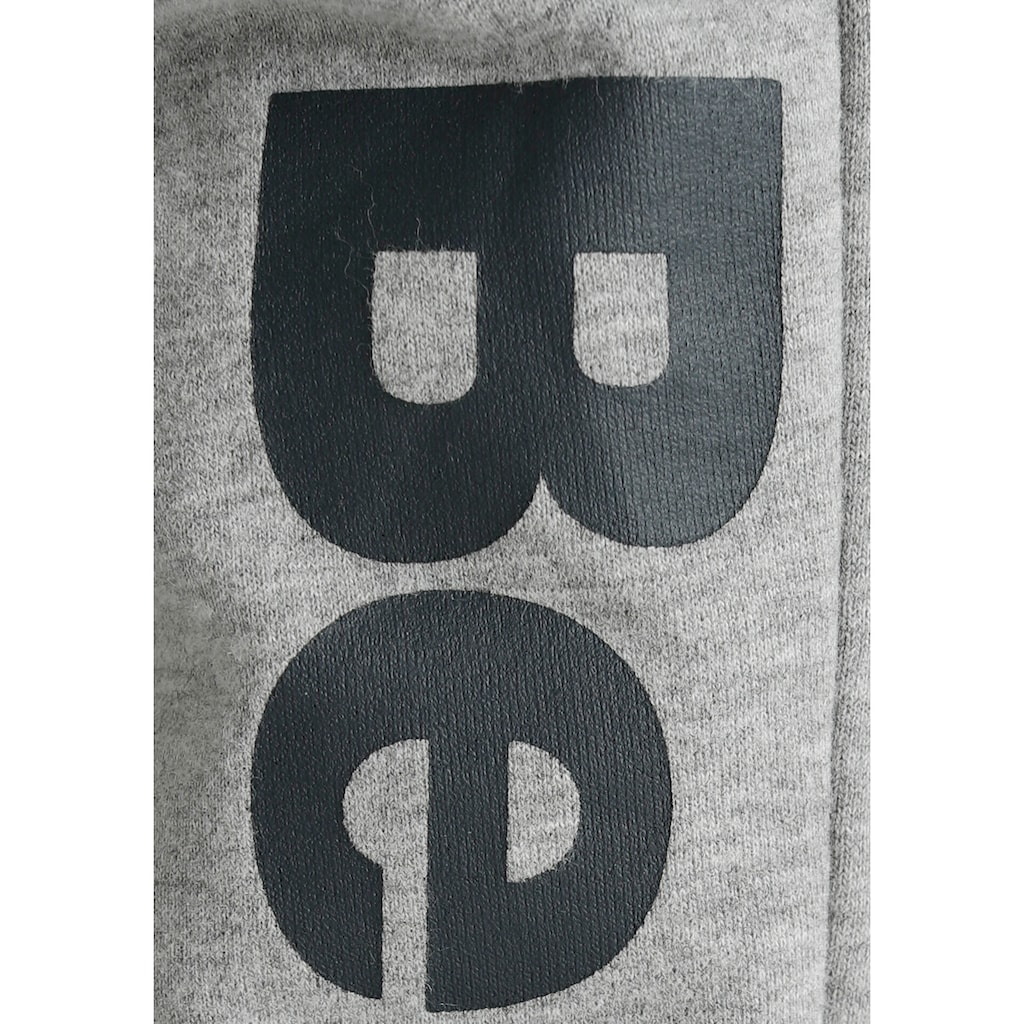 Bench. Sweathose »Basic«, mit großem Logo-Druck und Nahttaschen