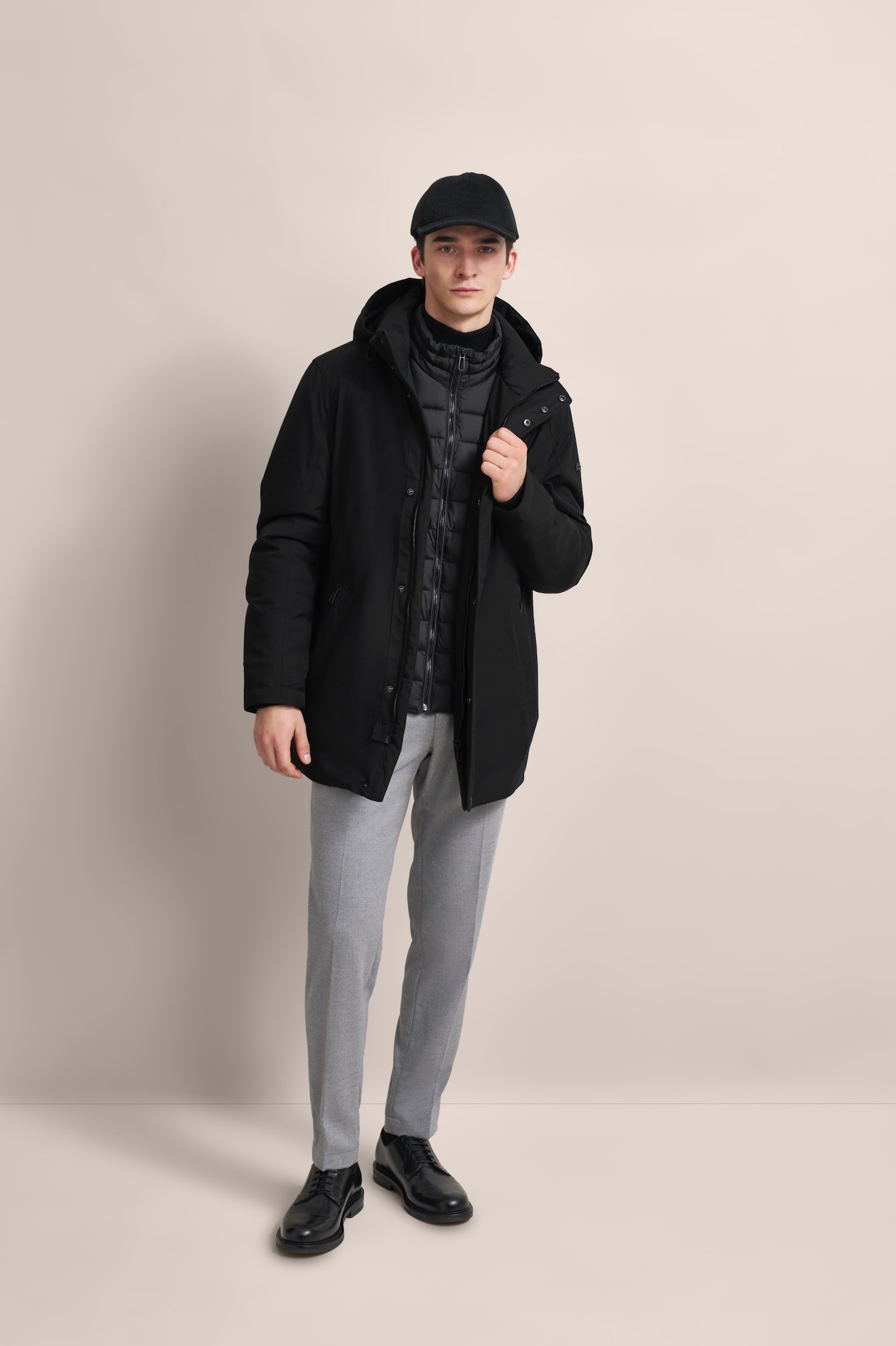 bugatti Kurzjacke mit Kapuze mit wasserfester Eigenschaft