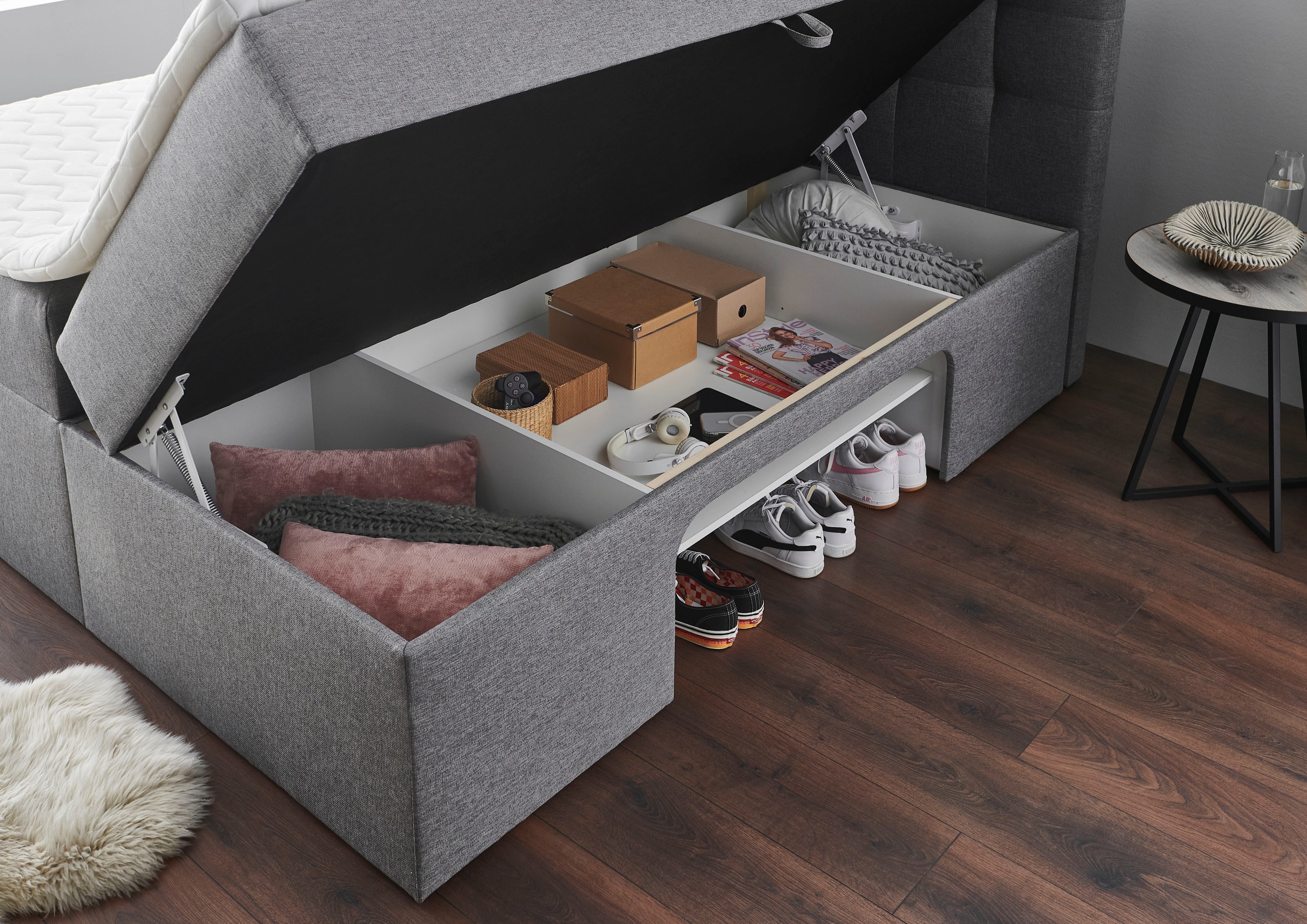 Places of Style Boxbett, Nische im Bettkasten für zusätzlichen Stauraum