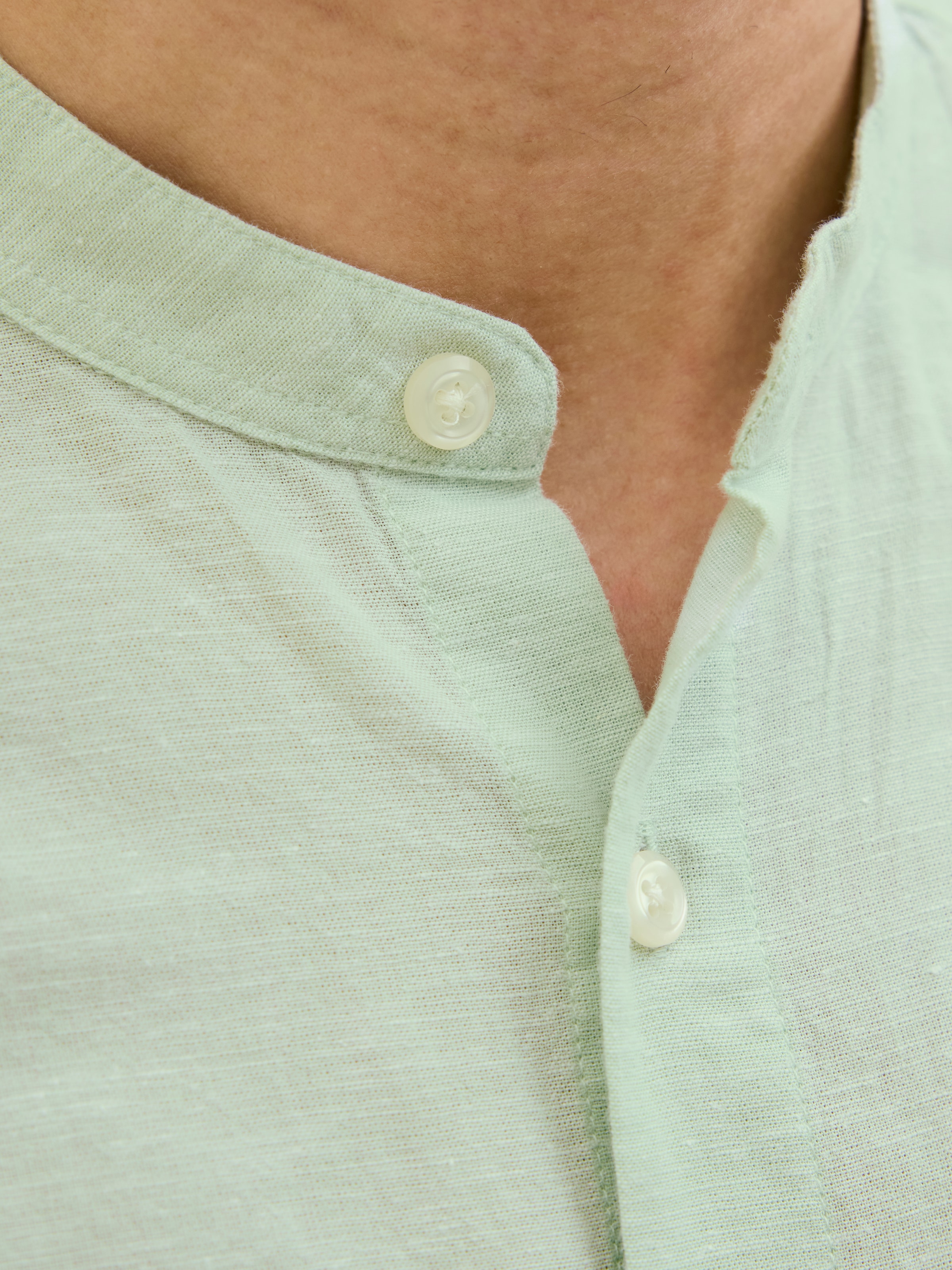 Jack & Jones Langarmhemd »JJEBREEZE BAND SHIRT LS SN«, mit Bandkragen