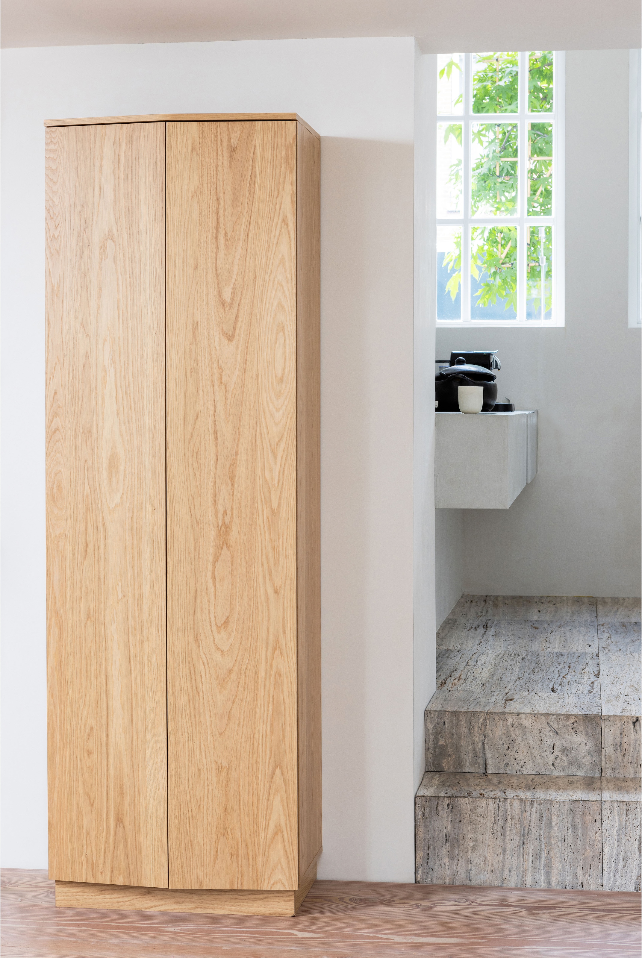 WOOOD Buffet »WOOOD ZUMA HOCHSCHRANK 67 CM EICHE FURNIER TRANSPARENT [fsc]« Hochschrank aus Eichenfurnier mit zeitlosem Design und Maserung