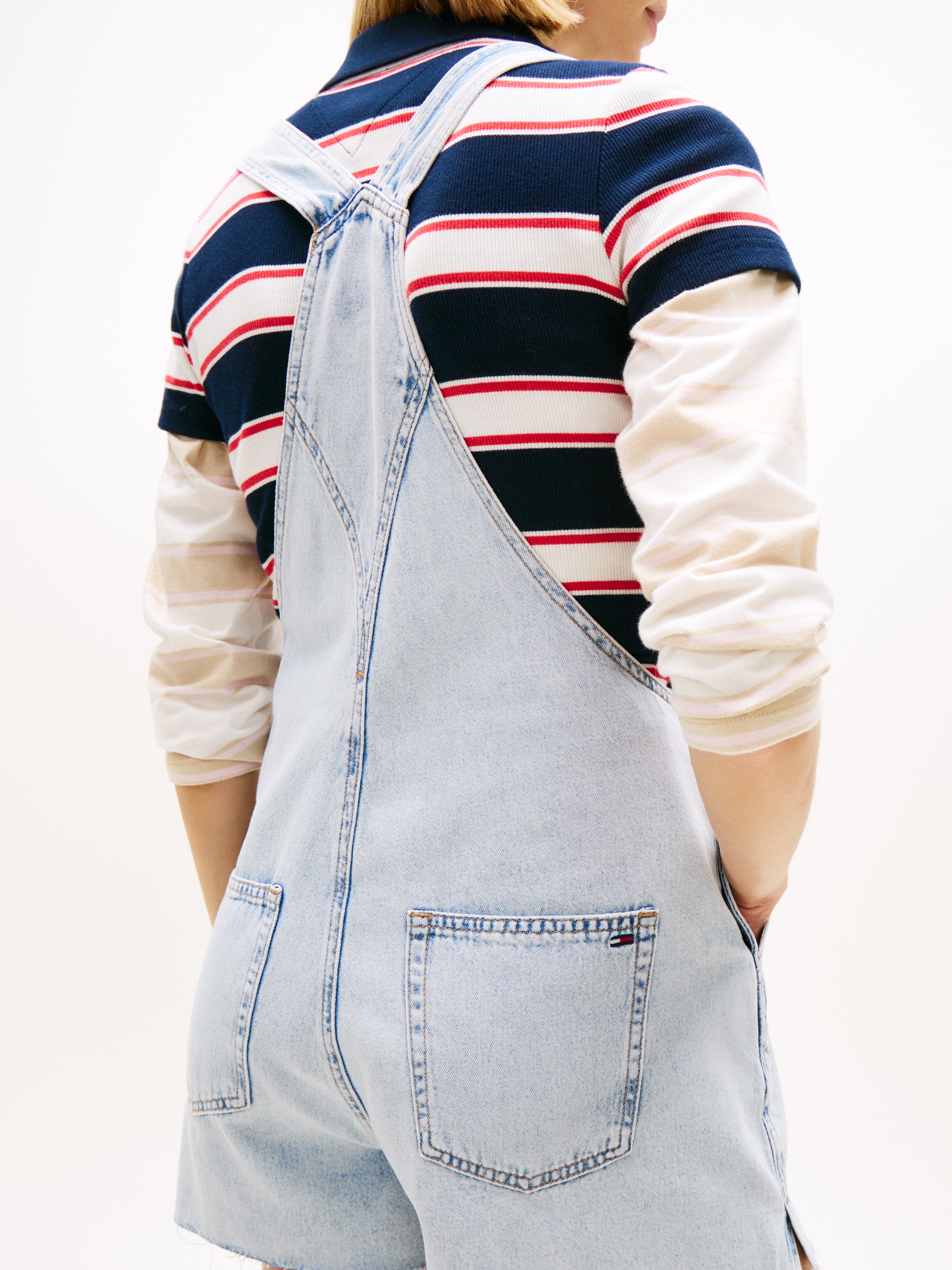 Tommy Jeans Kurzoverall »MIA DUNGAREE SHORT EXT BJ6014« im lässigen Latzhosen-Design