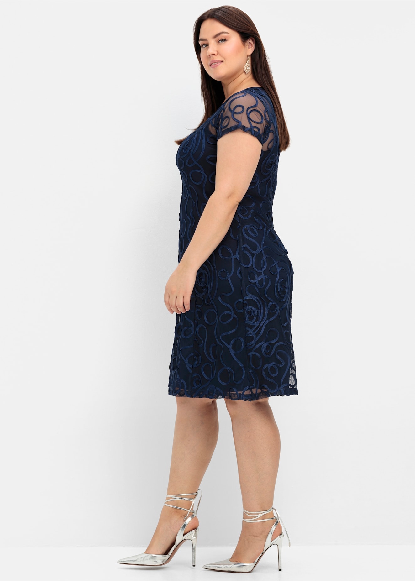 Sheego Spitzenkleid »Spitzenkleid«