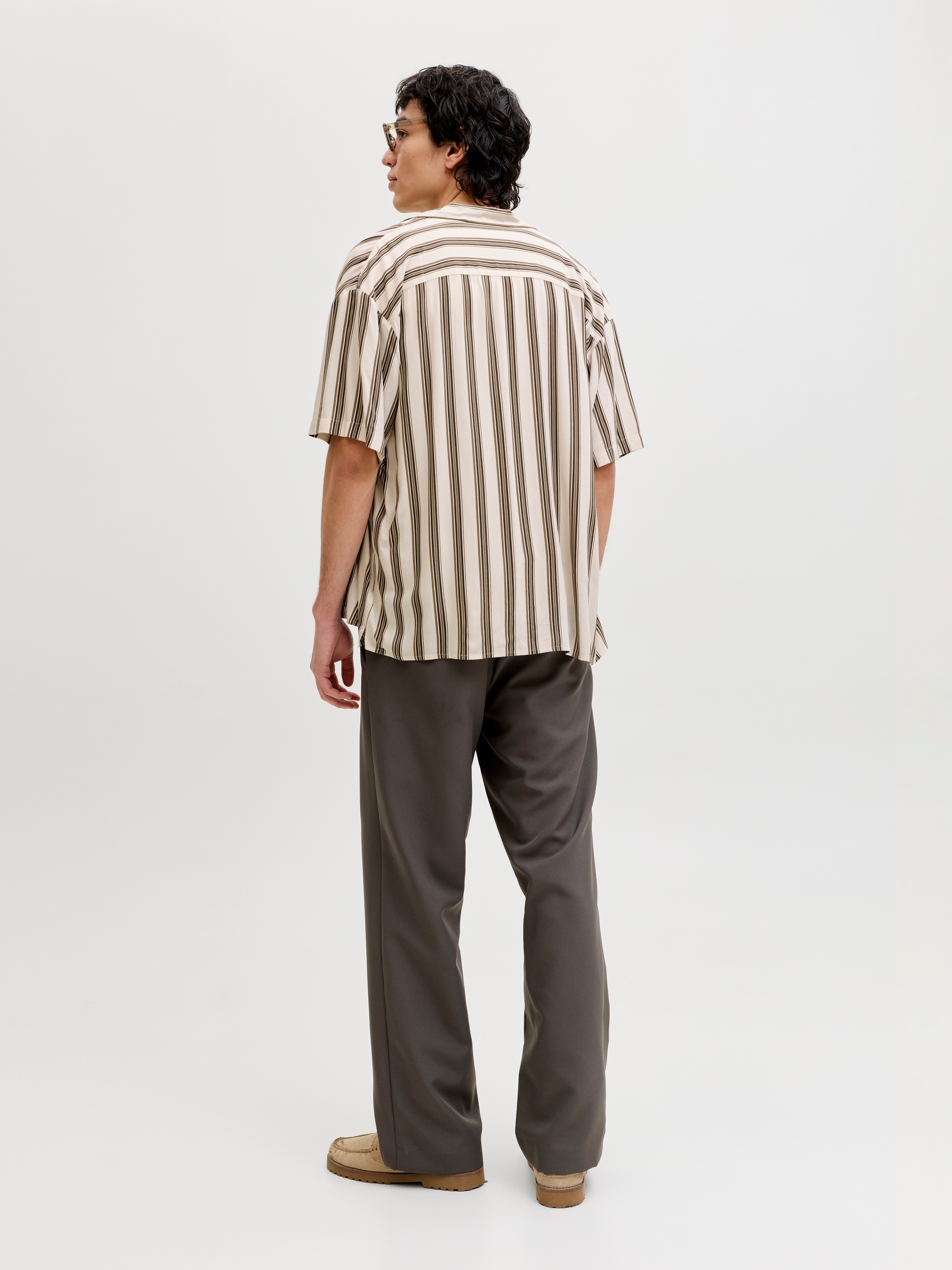 Jack & Jones Kurzarmhemd »JJEJEFF RESORT STRIPE SHIRT S/S SN« Viskose, loose fit