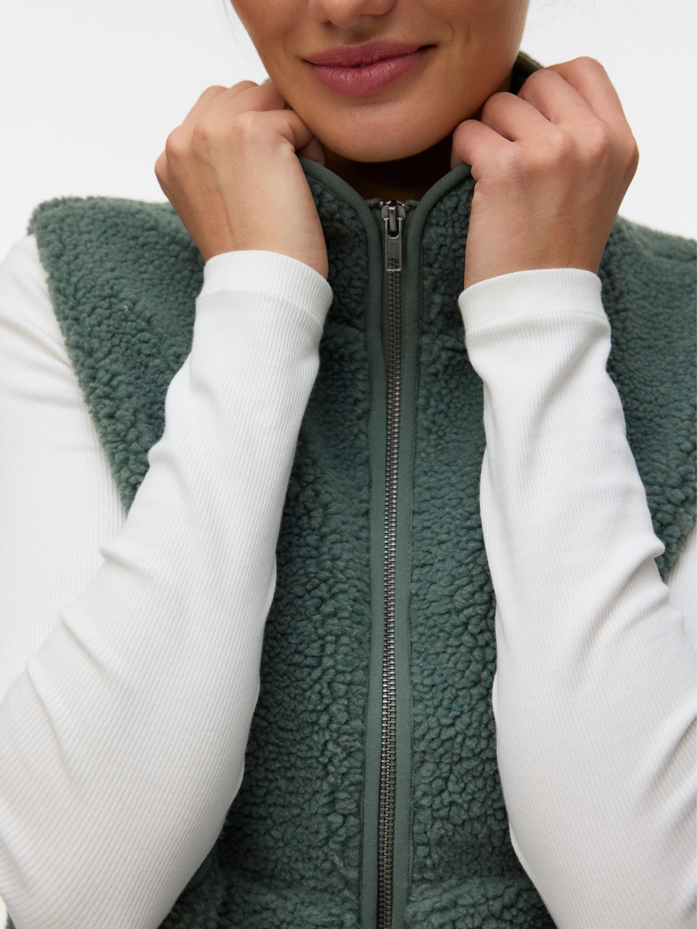 Vero Moda Plüschweste »VMJOSEFINE SL TEDDY ZIP VEST EXP« Kunstfaser