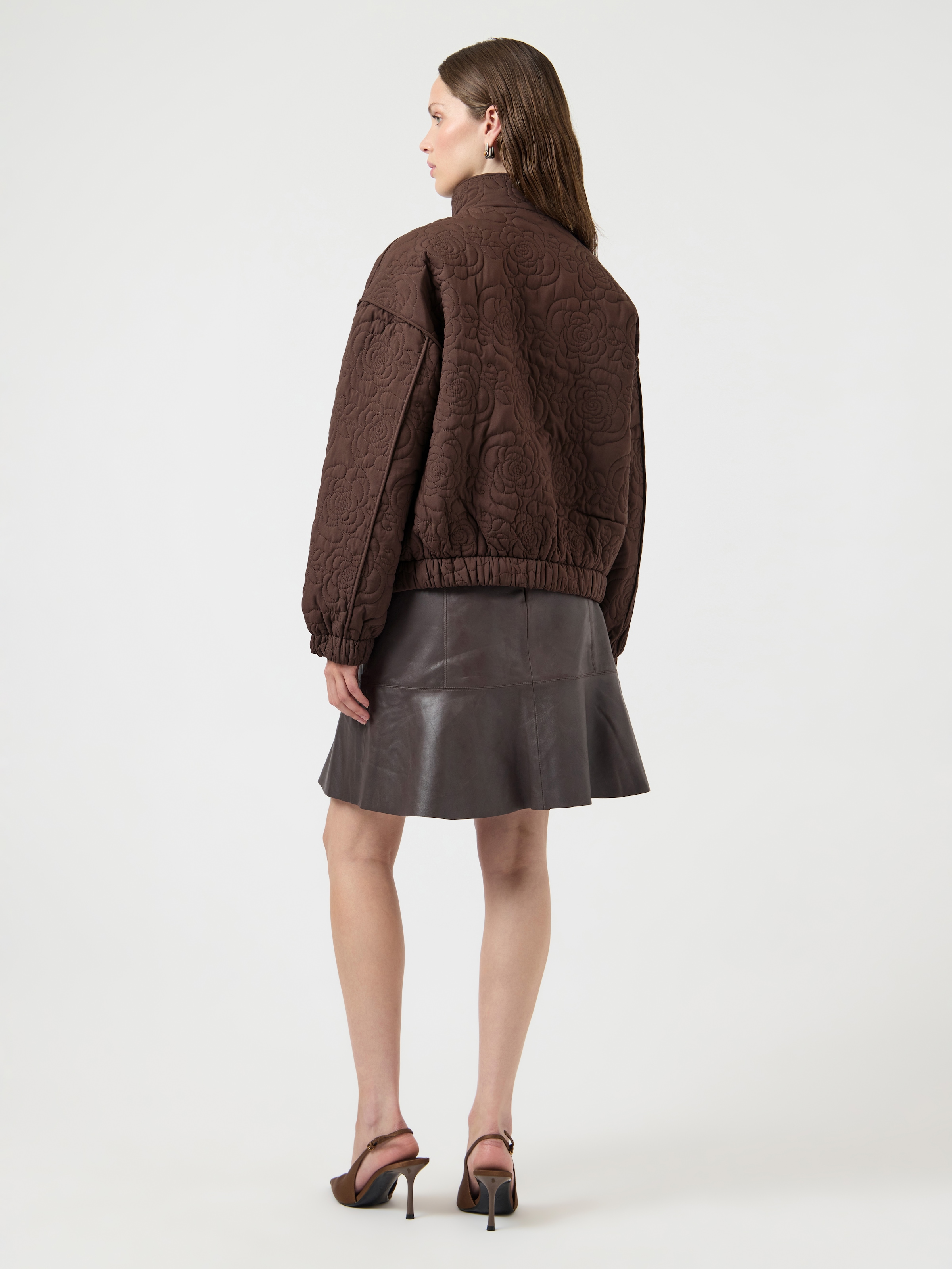 Y.A.S Blouson »YASFIPURA LS QUILTED JACKET S. NOOS« ohne Kapuze Kunstfaser, elastische Bündchen