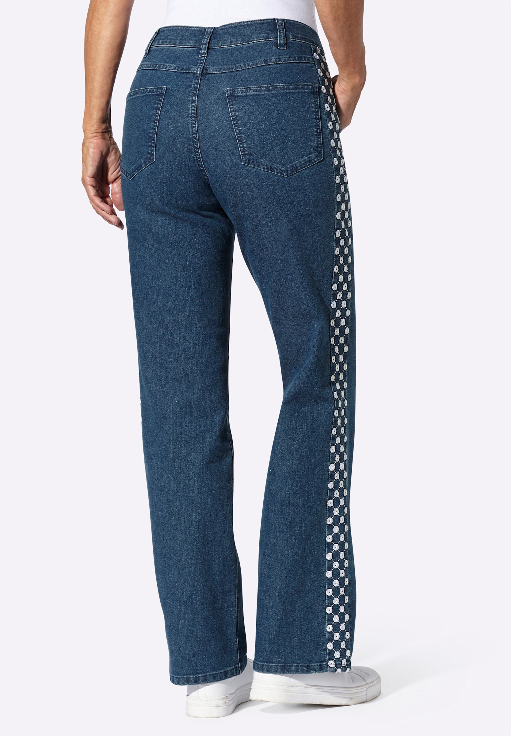 Sieh an! Bequeme Jeans »Jeans Jeans mit Lochstickerei«