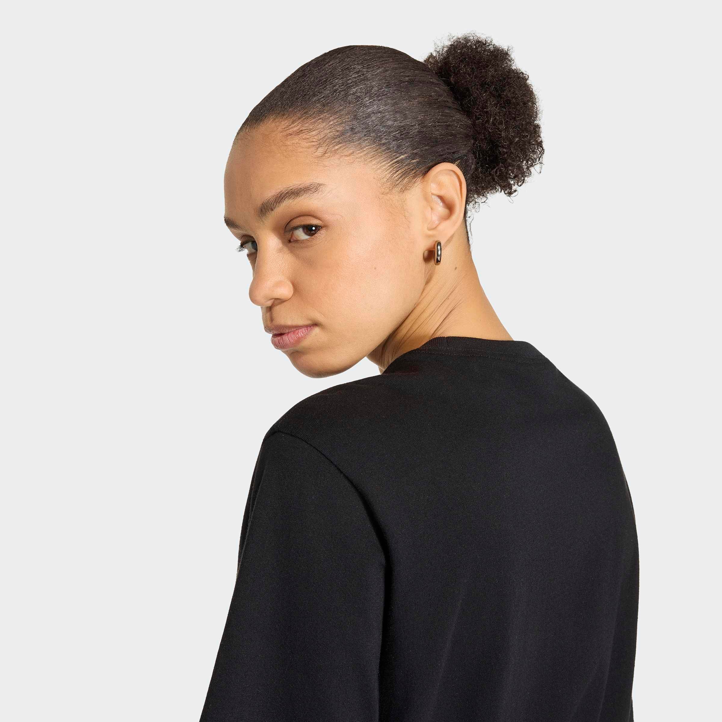 adidas Originals T-Shirt »ESSENTIALS, LOCKER GESCHNITTEN« für Erwachsene, mit sportlichem Stil, Kurzarmdesign, ohne Verschluss