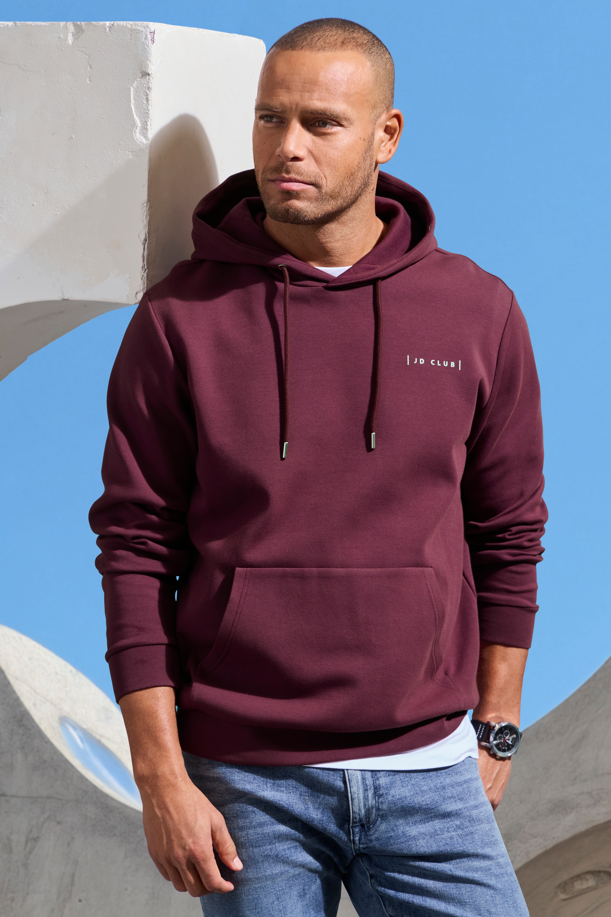 John Devin Hoodie , hochwertige Qualität mit dezentem Logodruck vorn
