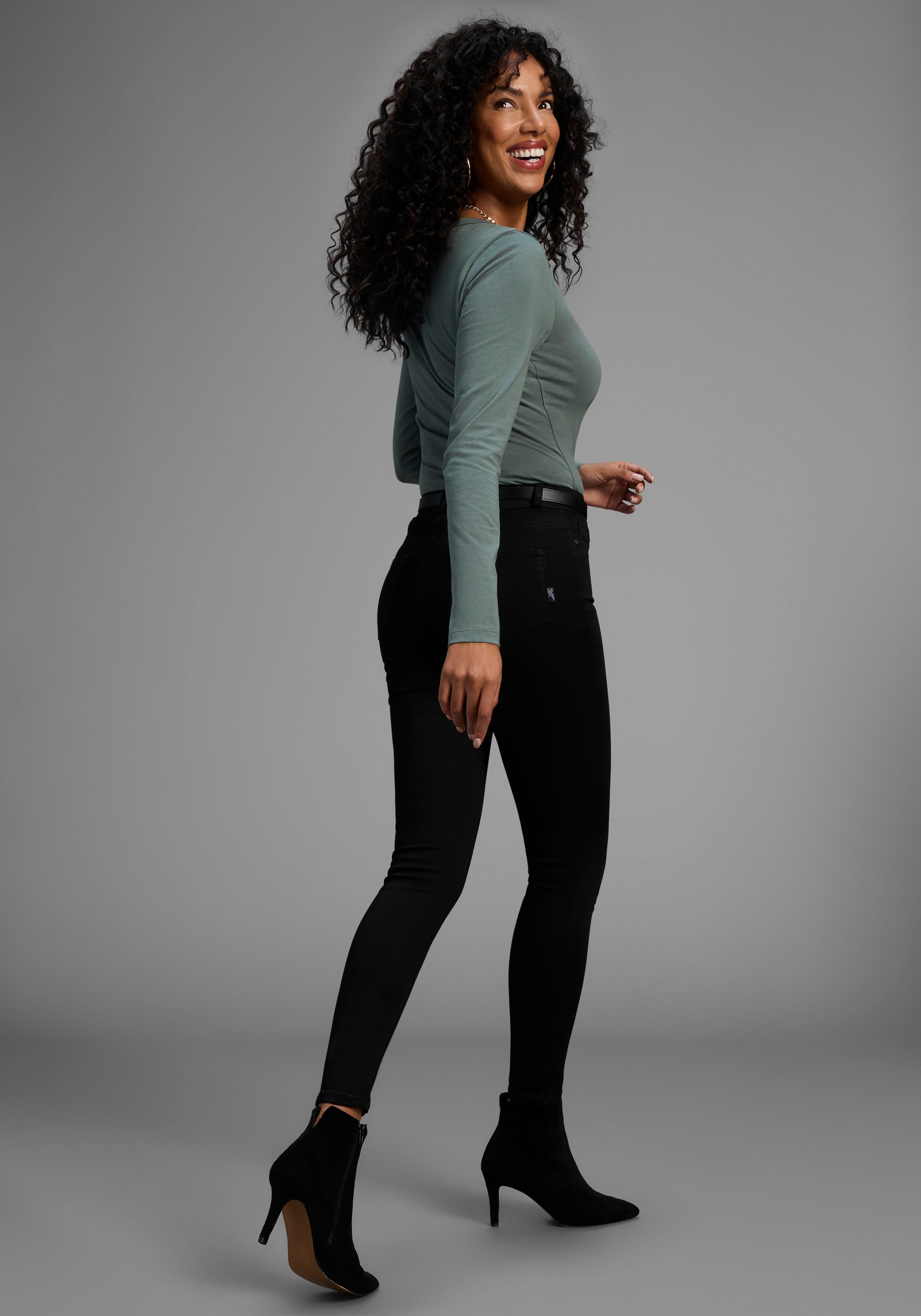 Arizona Skinny-fit-Jeans »Ultra Stretch« extra-eng geschnittene Beinform,  modische Used-Waschung