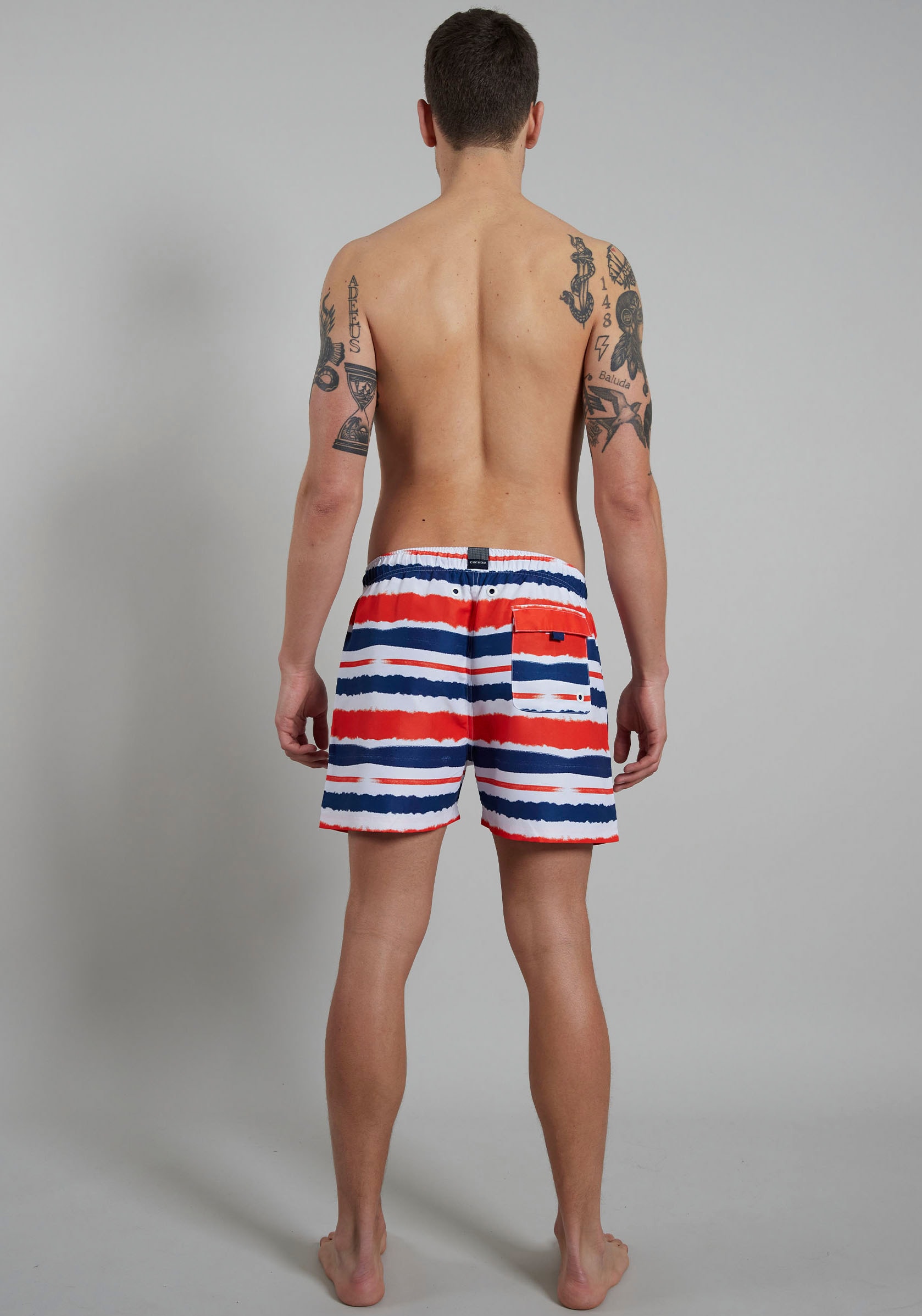 CECEBA Badeshorts, mit tollem Print für warme Sommertage