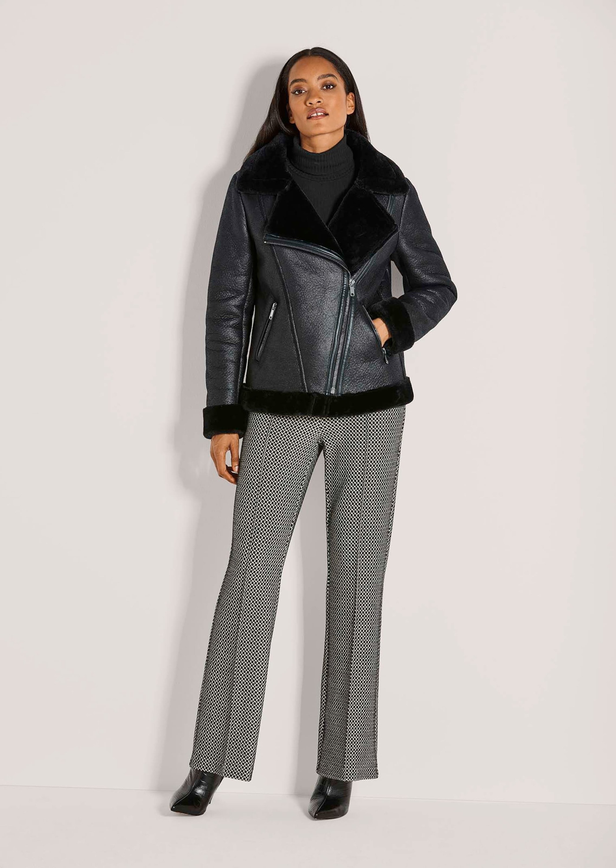 MADELEINE Kurzjacke »Jacke Edle Bikerjacke mit Reverskragen« Fake-Fur Lammfelljacke, Bikerform