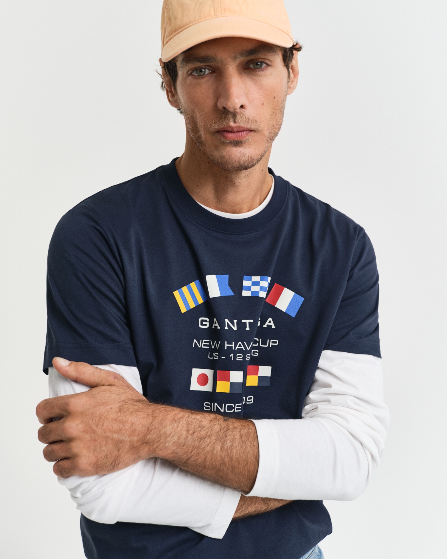 Gant Rundhalsshirt »GRAPHIC SS T-SHIRT«, mit einem einzigartigen saisonalen GANT-Grafikprint auf der Brust