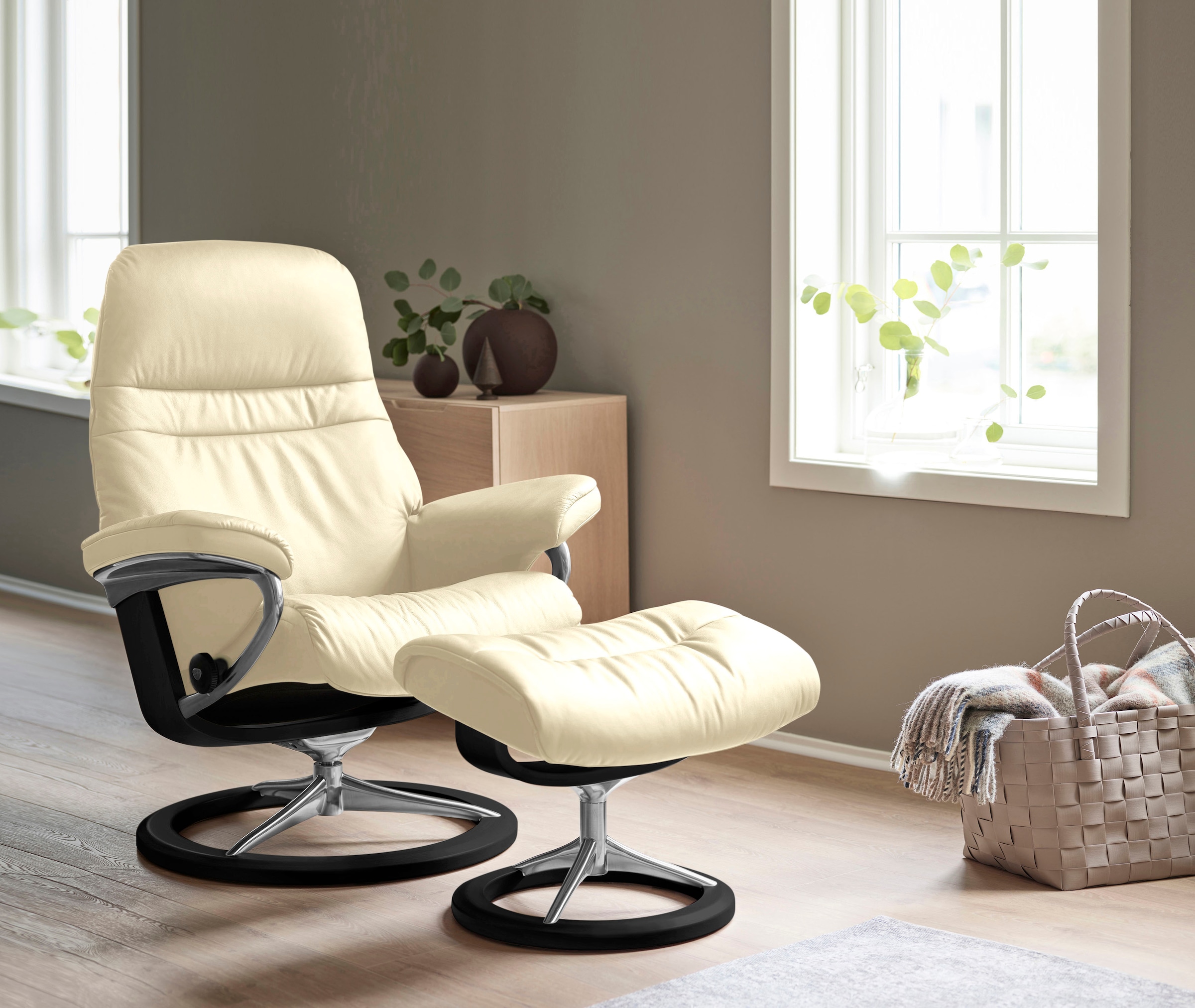 Stressless® Relaxsessel »Sunrise«, (Set, Relaxsessel mit Hocker), mit Signature Base, Größe M, Gestell Schwarz
