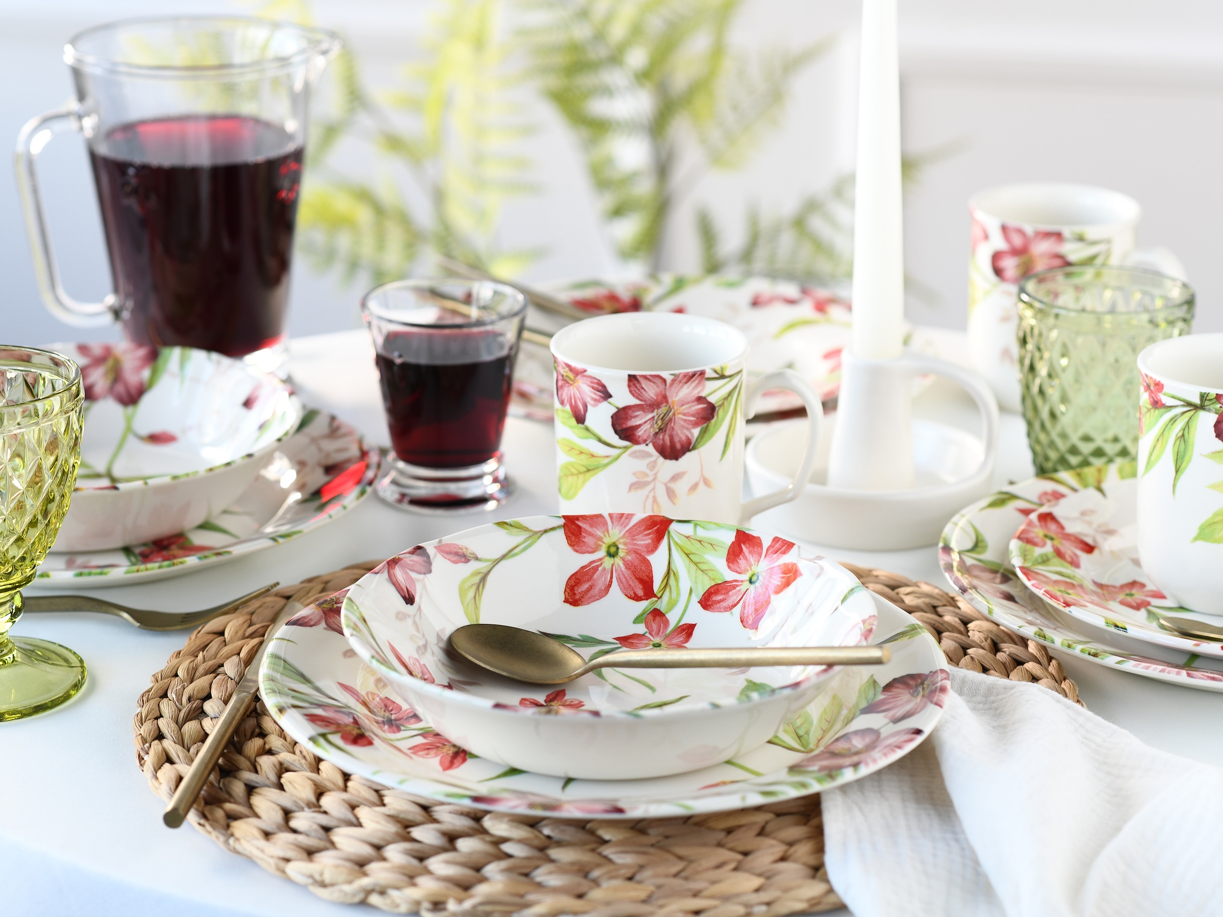 CreaTable Kombiservice »Geschirr-Set Summer Cottage«, (Set, 16 tlg., Kaffeeservice und Tafelservice im Set, für 4 Personen), Service, elegantes Blütendekor, 16 Teile, für 4 Personen