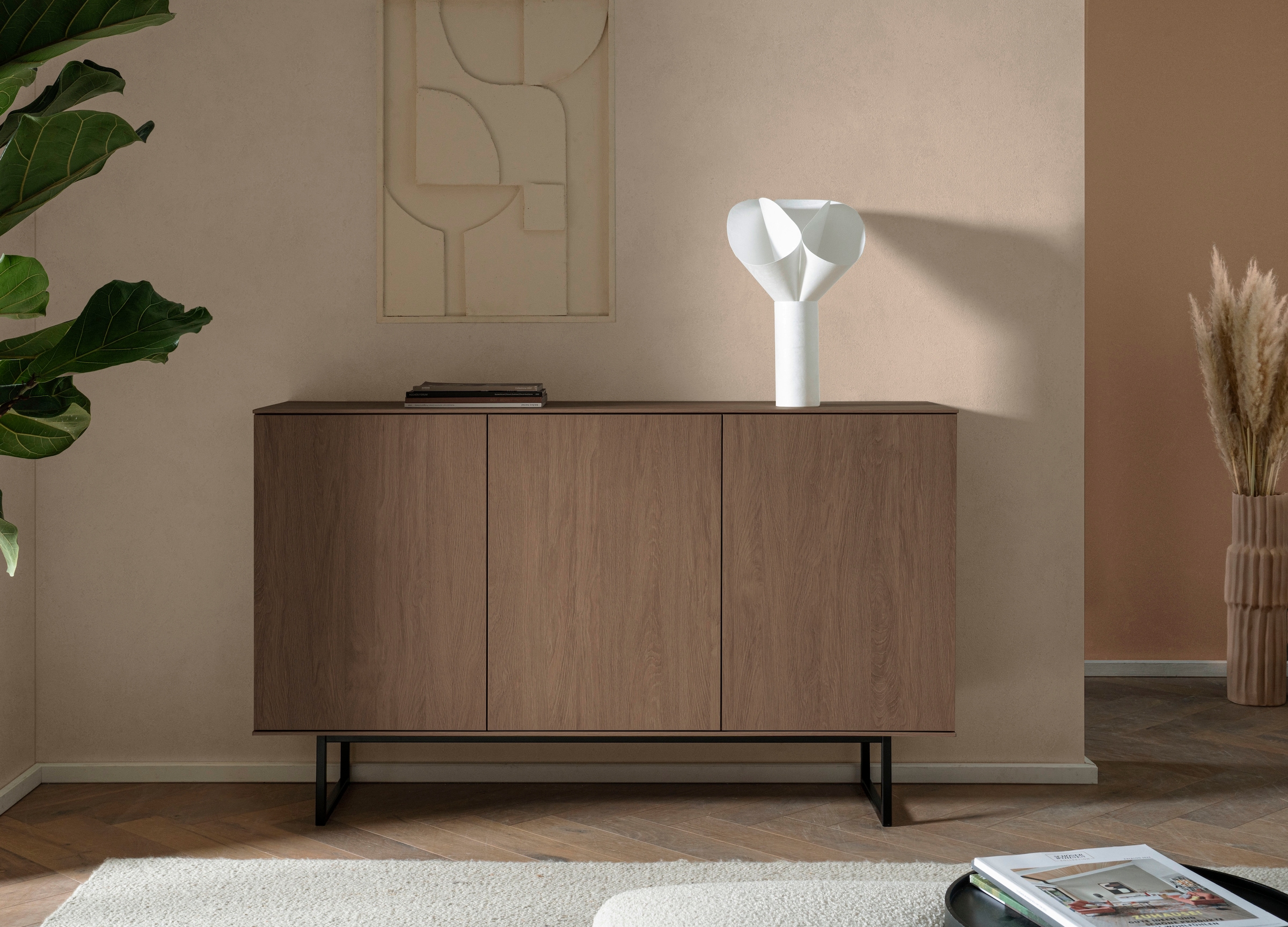 Home affaire Sideboard »Lund, moderner Schrank, Kommode mit Kufengestell« optisch dünner Oberboden, hochwertige Optik, ausreichend Stauraum