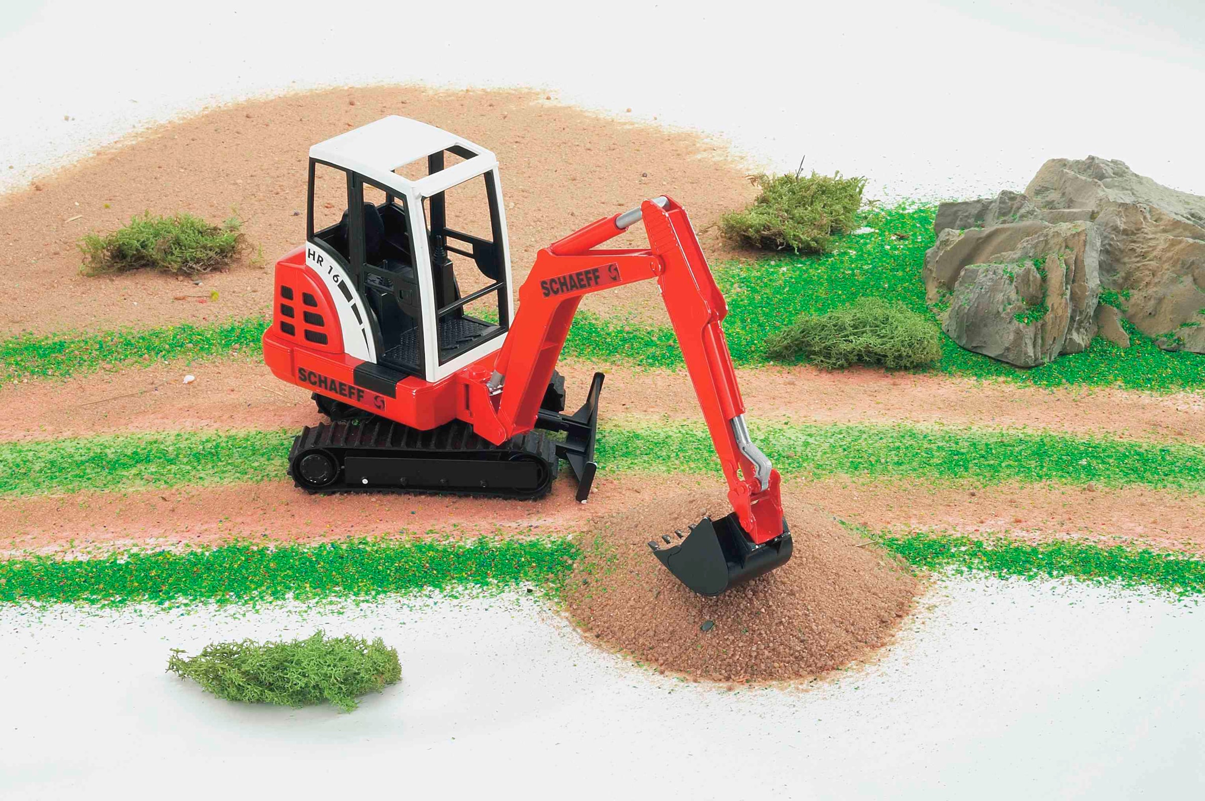 Bruder® Spielzeug-Bagger »Schaeff HR16 Minibagger 38 cm (02432)« Made in Europe