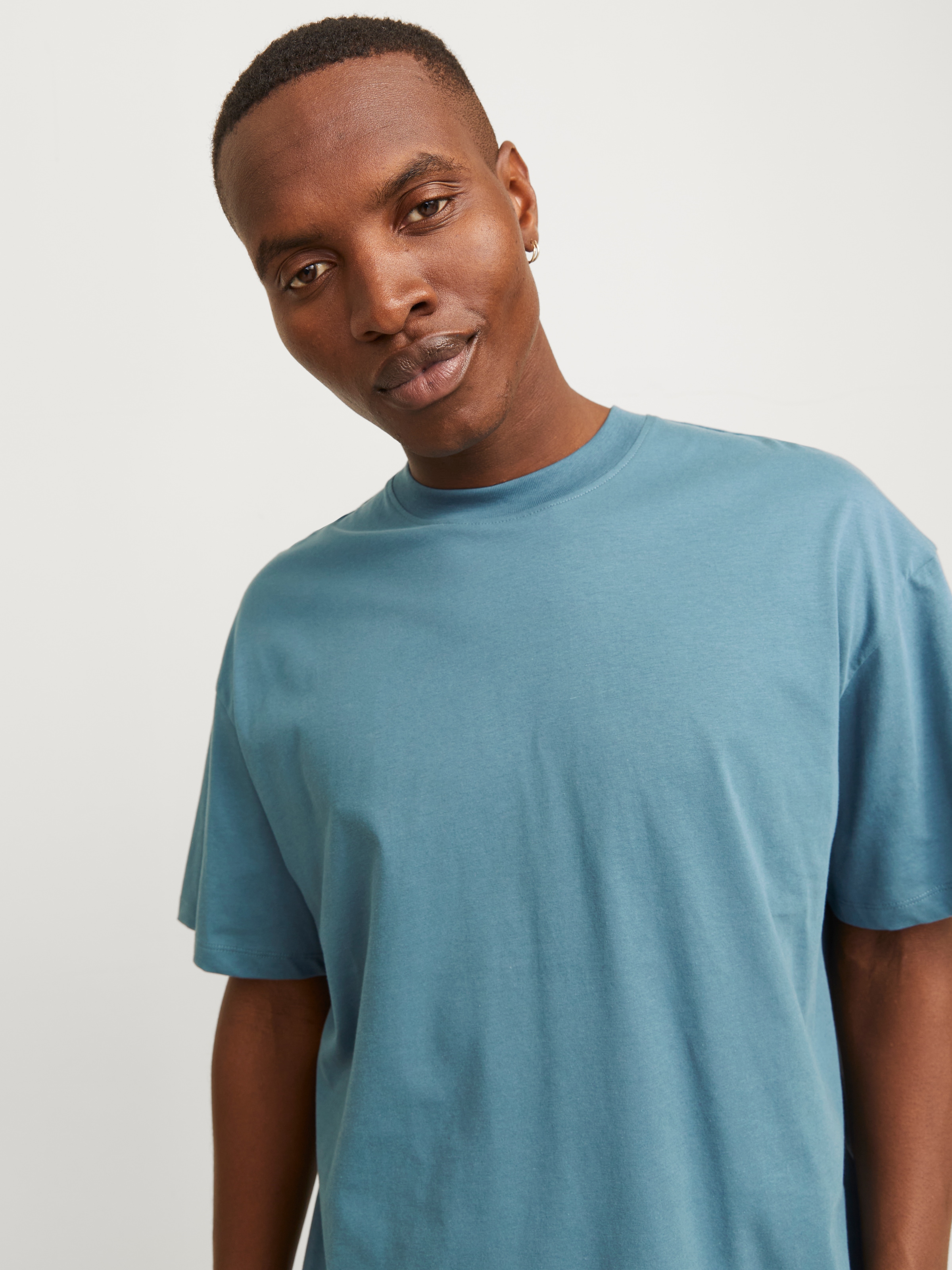 Jack & Jones Oversize-Shirt »JJEBRADLEY TEE SS O-NECK NOOS«, mit Rundhalsausschnitt