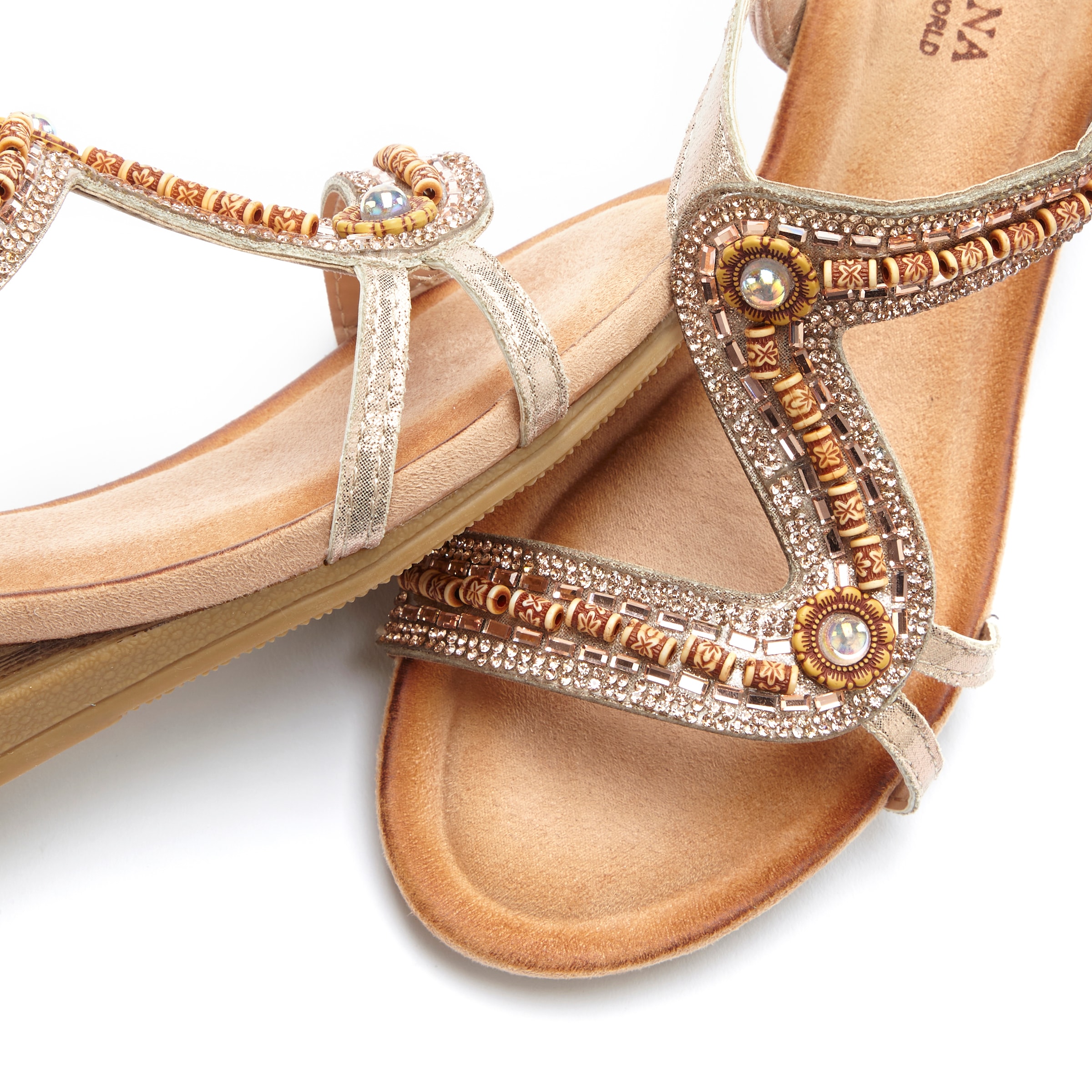 LASCANA Sandale »Sommerschuh«, Sandalette, Sommerschuh, kleiner Keilabsatz und elastische Riemchen