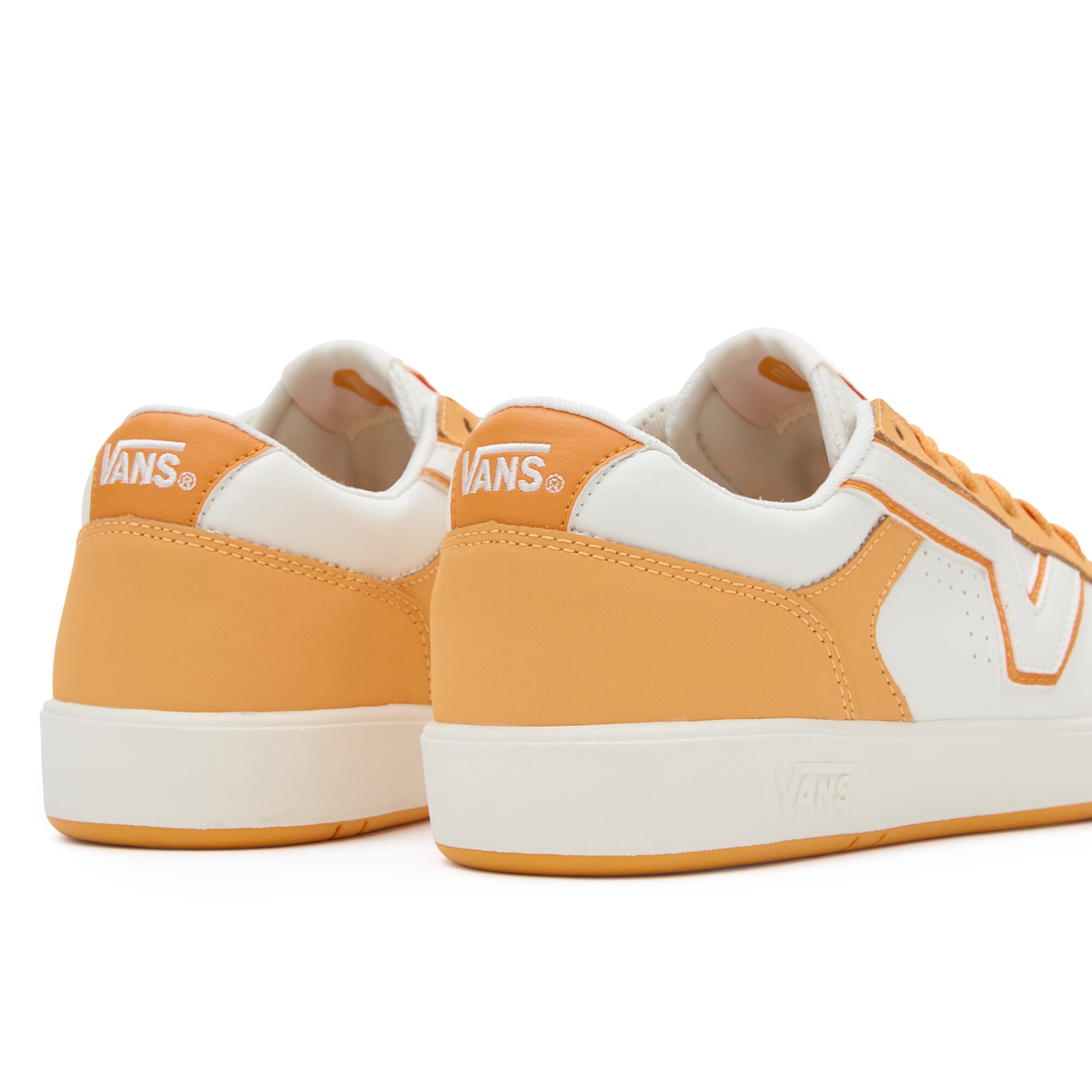 Vans Sneaker »Lowland CC«, mit klassischer Logo-Flag