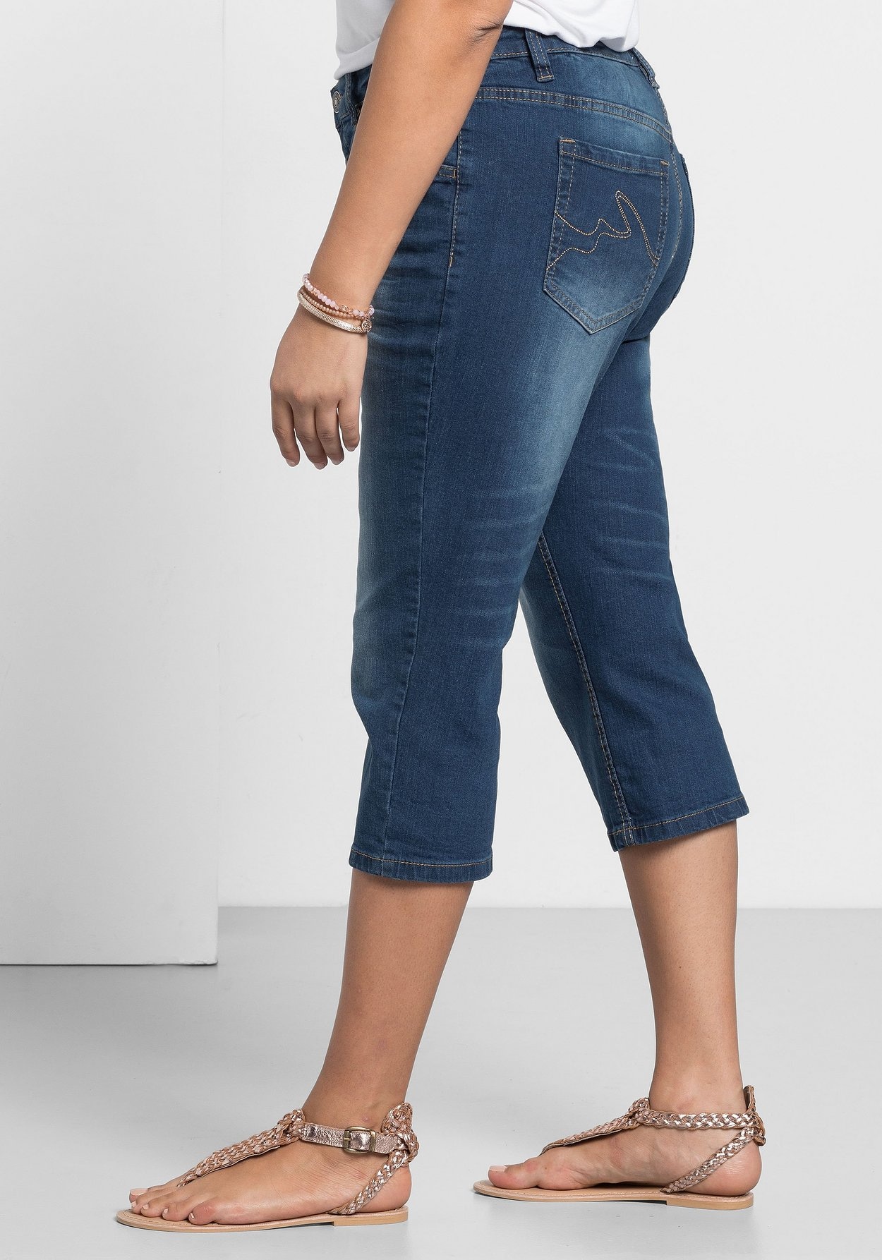 Sheego 3/4-Jeans »Caprijeans "Die Schmale" mit Used-Effekten«