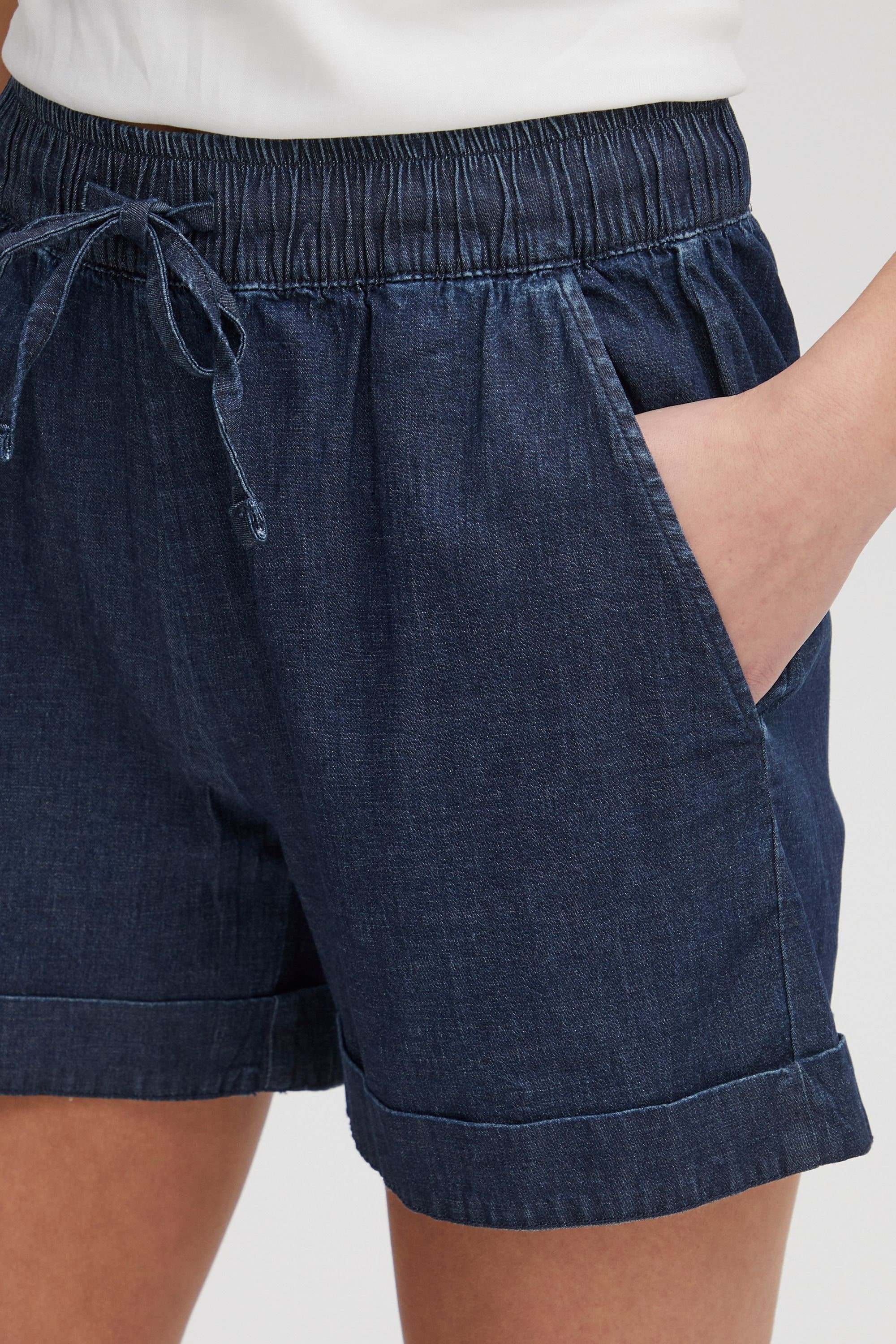 OXMO Shorts »Jeansshorts OXLillith«