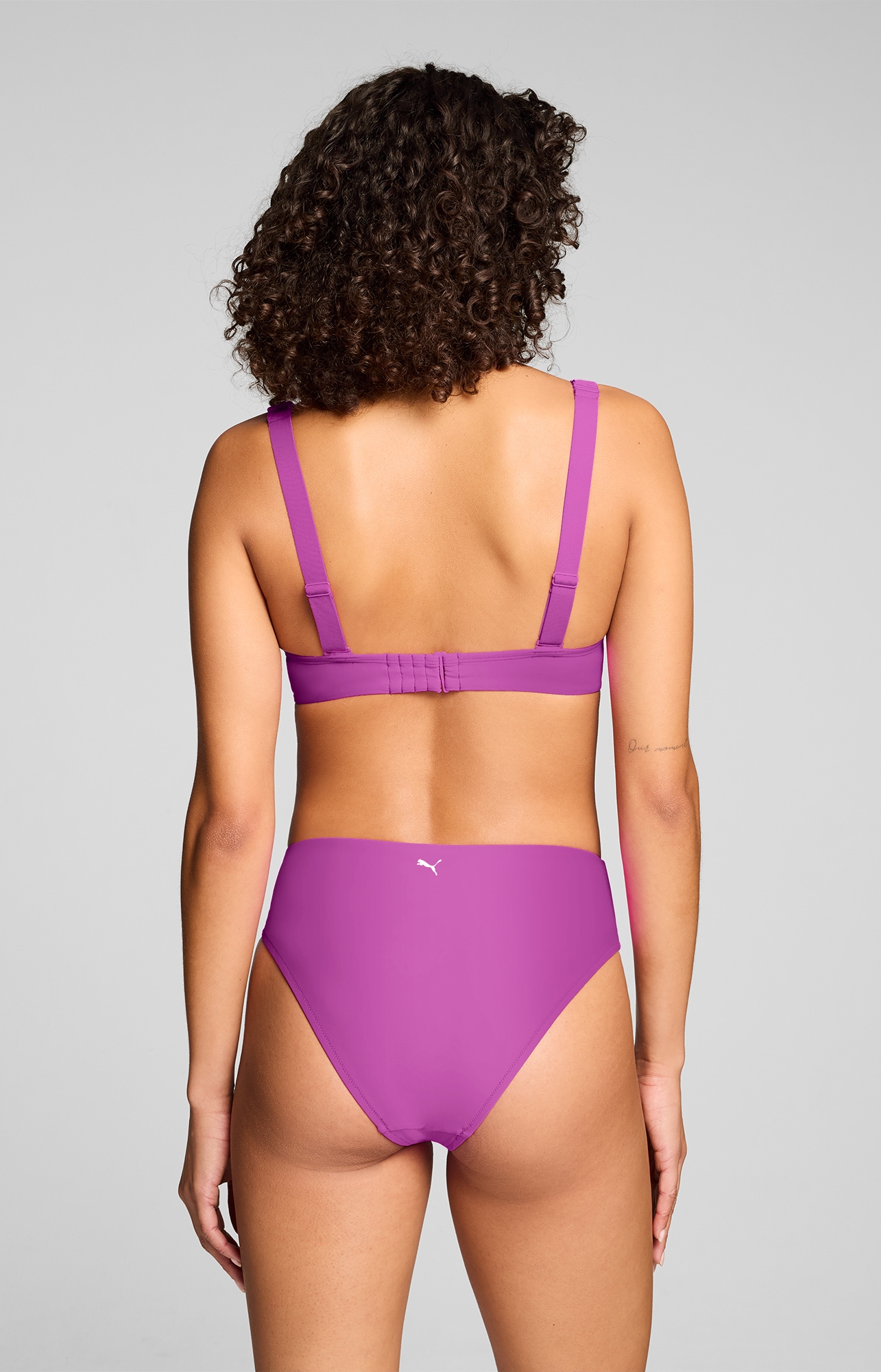 PUMA Highwaist-Bikini-Hose »PUMA SWIM WOMEN HIGH WAIST BRIEFS« mit hohem Beinausschnitt, elastisch