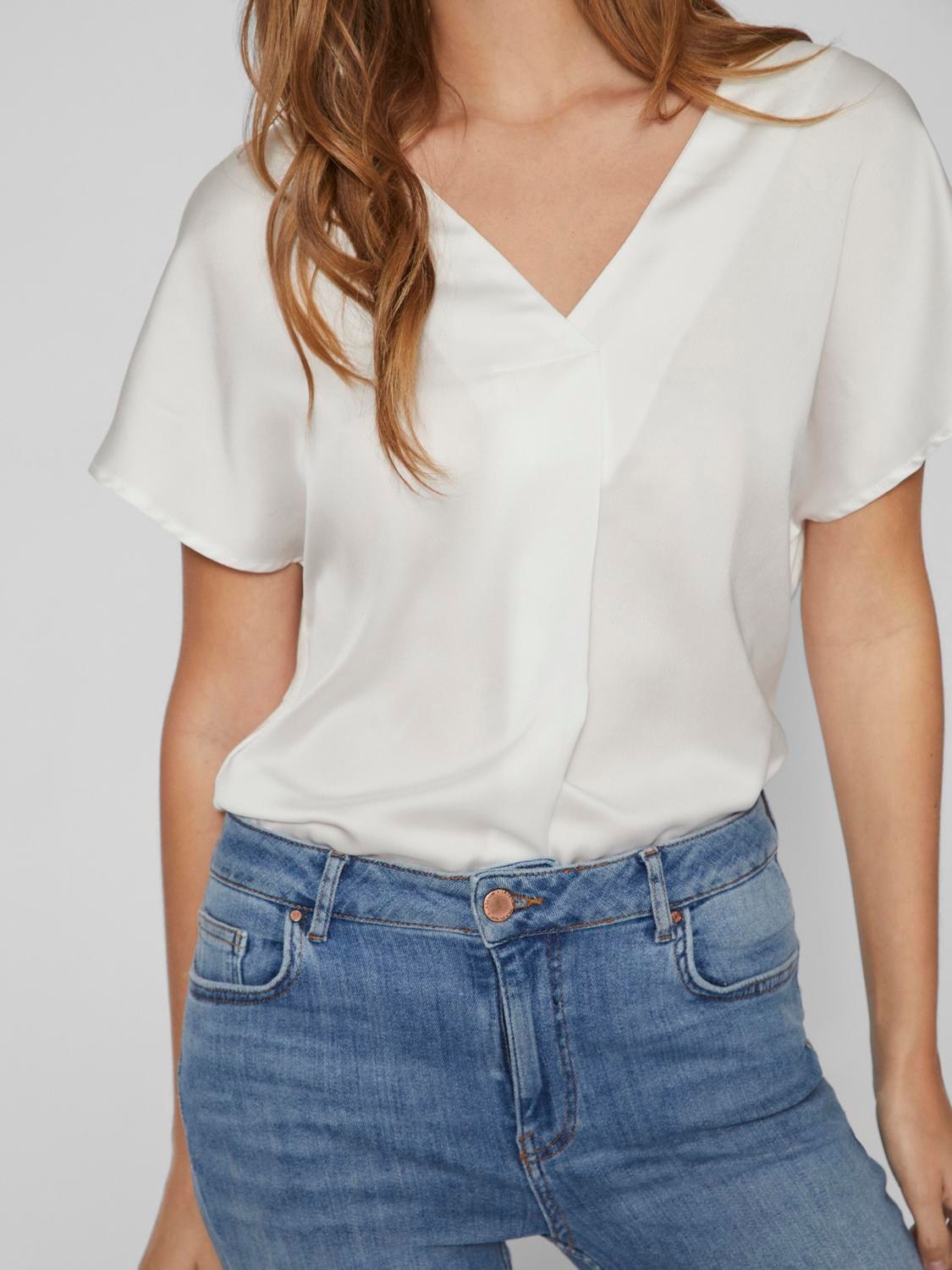 Vila V-Shirt »VIELLETTE V-NECK S/S SATIN TOP - NOOS«