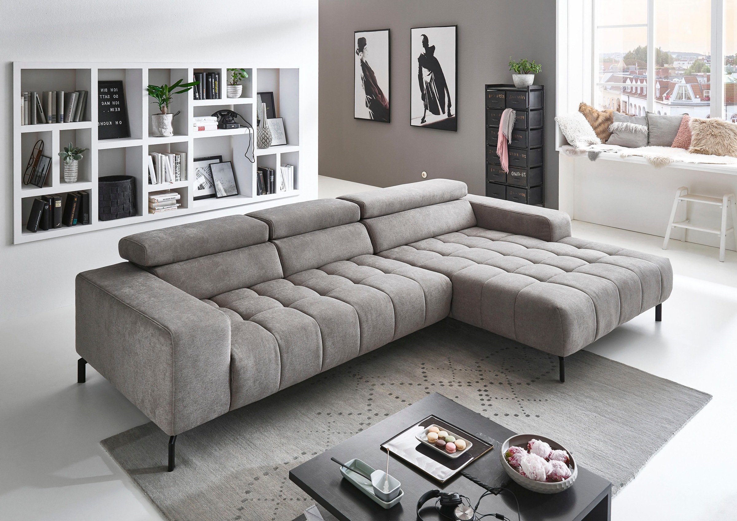 Die PlanBar Ecksofa »MP-IN18022 L-Form«, mit Kopfteilverstellung & Zierkissen, optional Sitztiefenverstellung