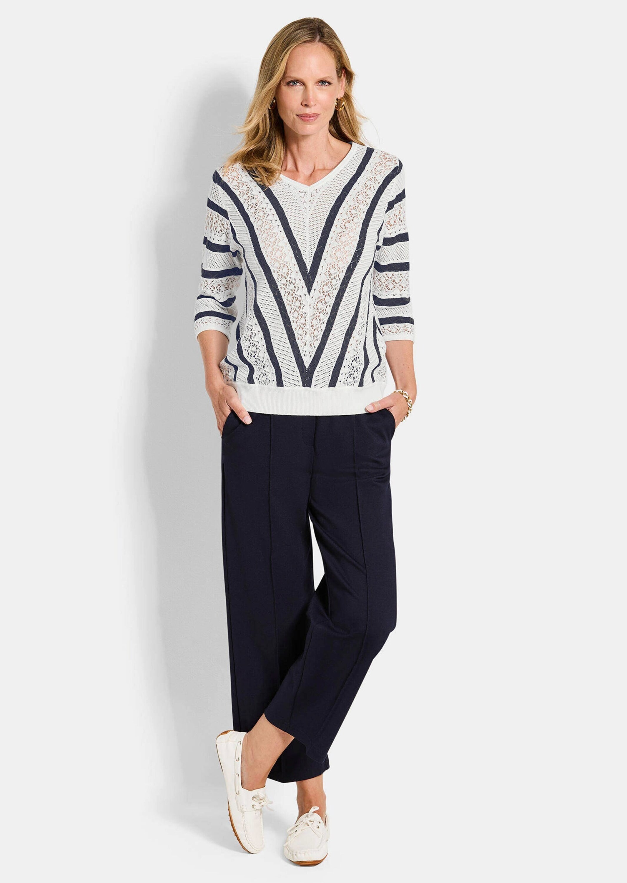 GOLDNER Rundhalspullover »Kurzgröße Ajourpullover mit Streifenmuster« modischer Ajourstrick mit Sperrstreifen